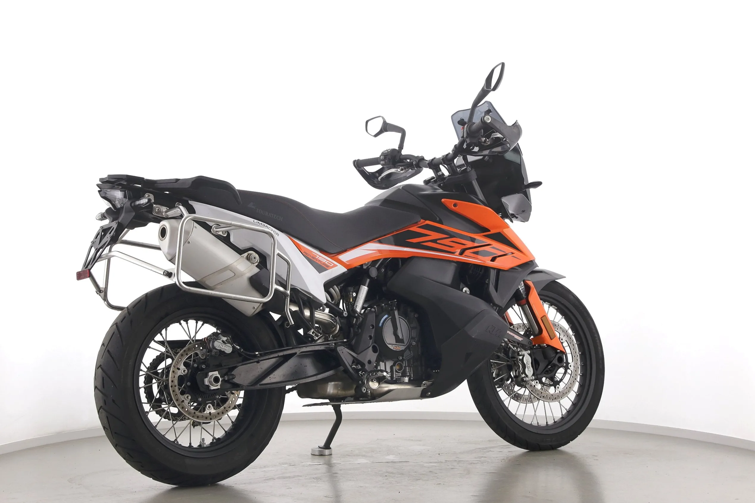 790 ADVENTURE