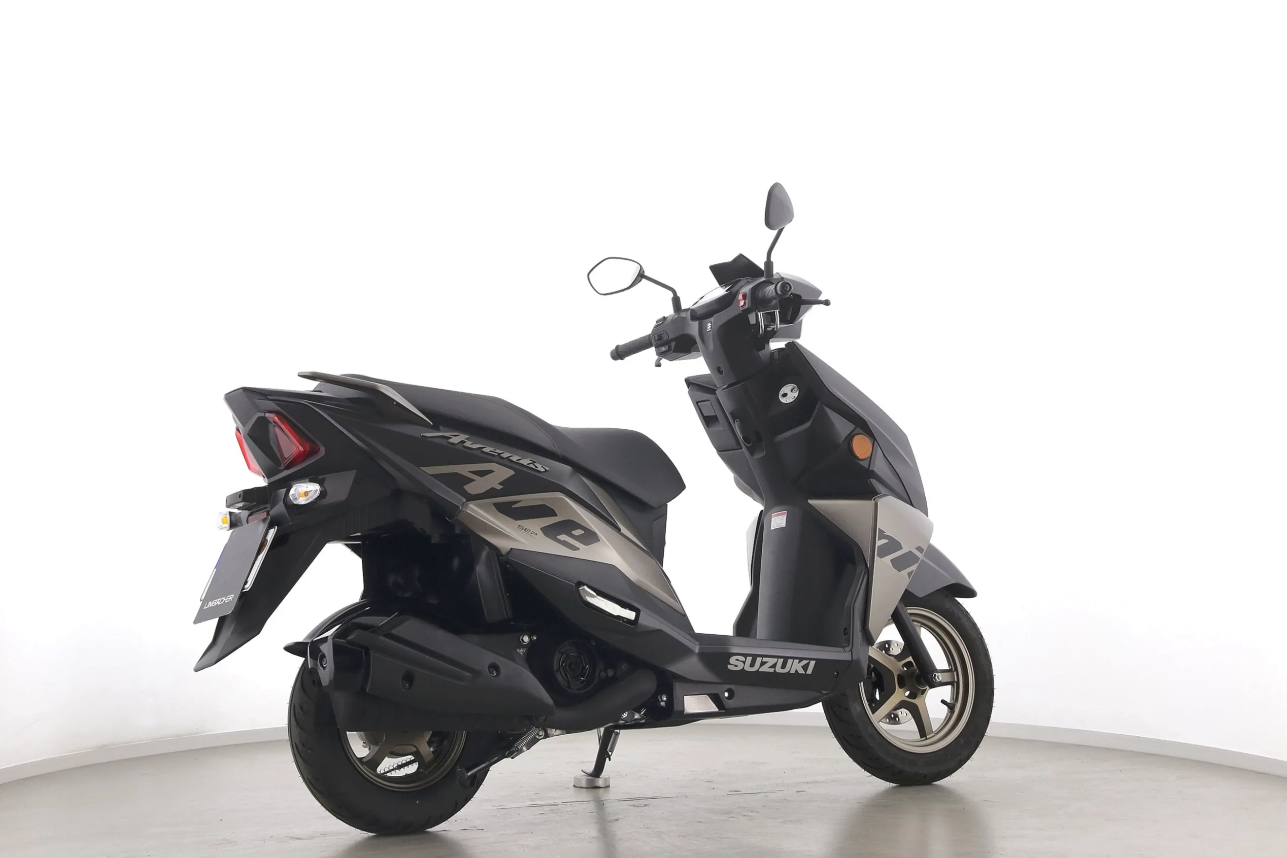 AVENIS 125 2026