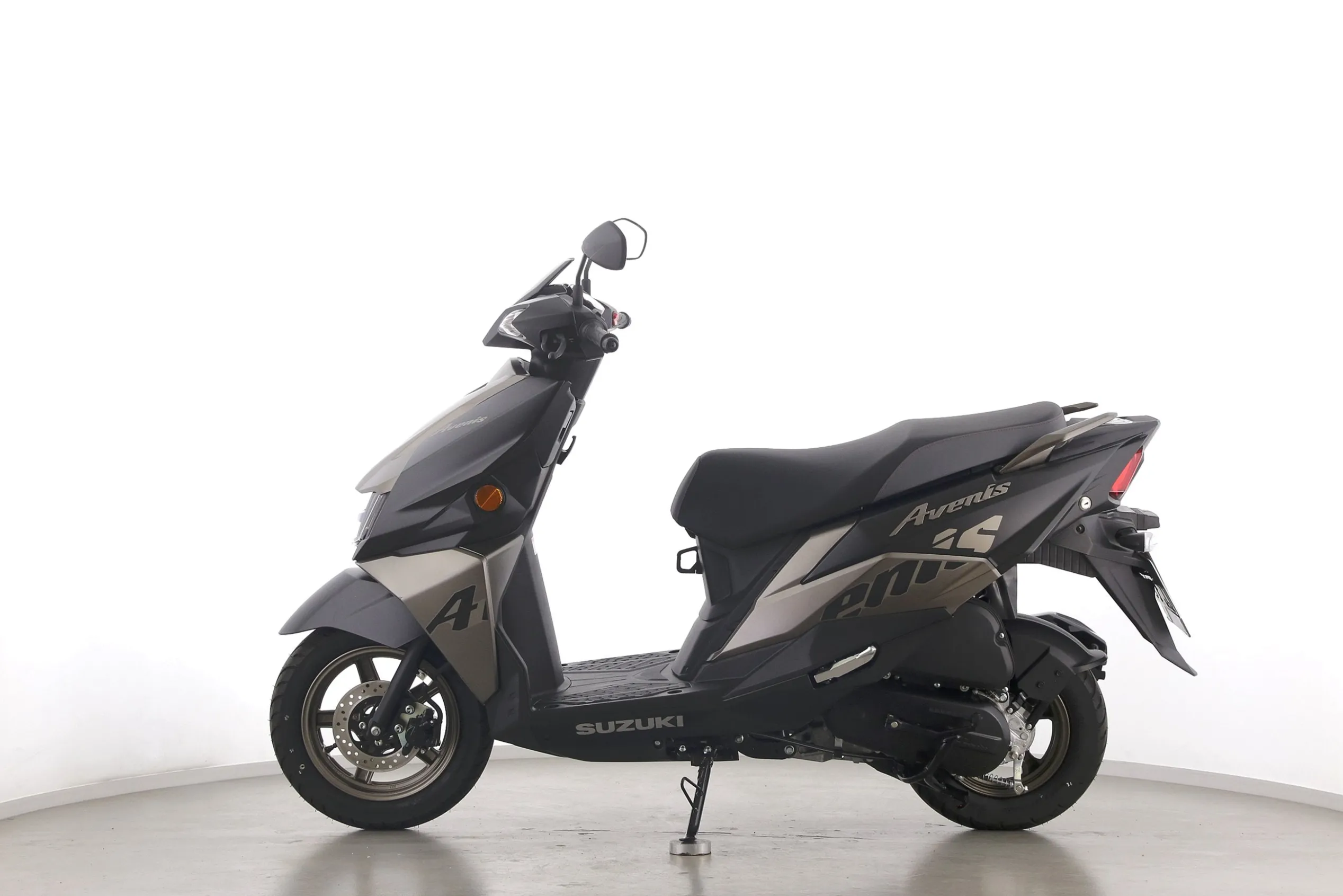 AVENIS 125 2026