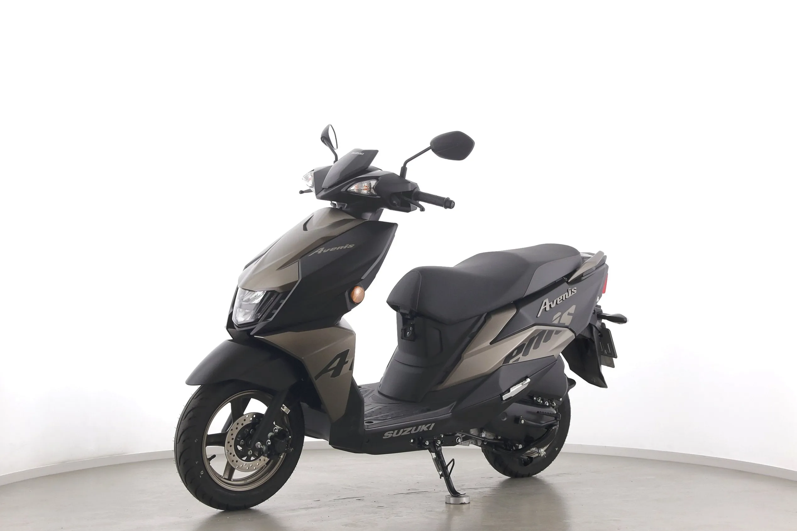 AVENIS 125 2026