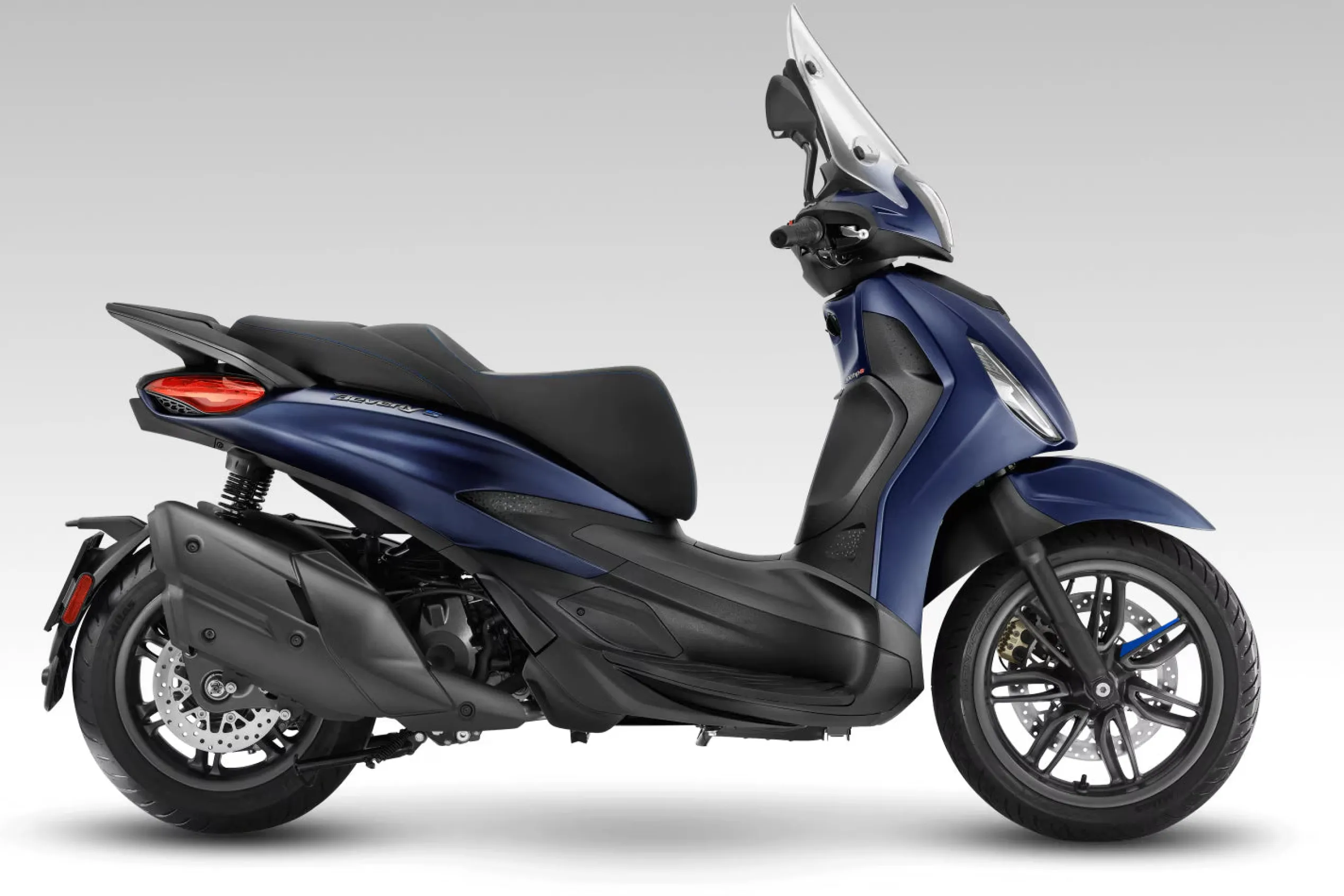 BEVERLY S 400