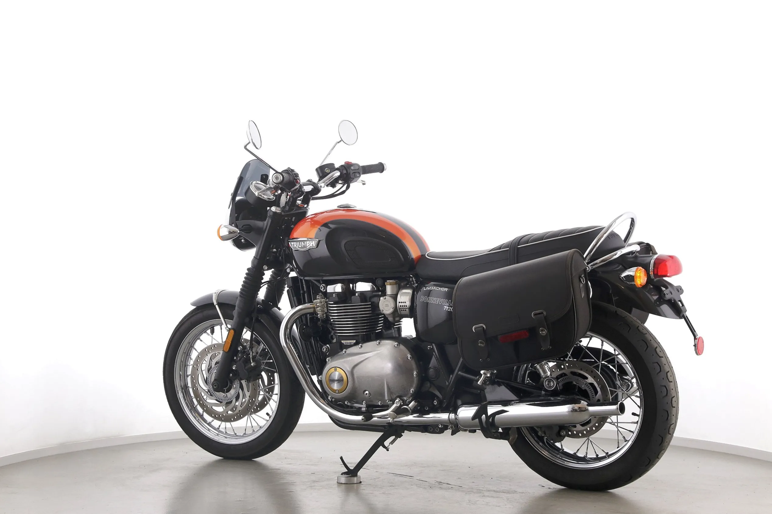 BONNEVILLE T120