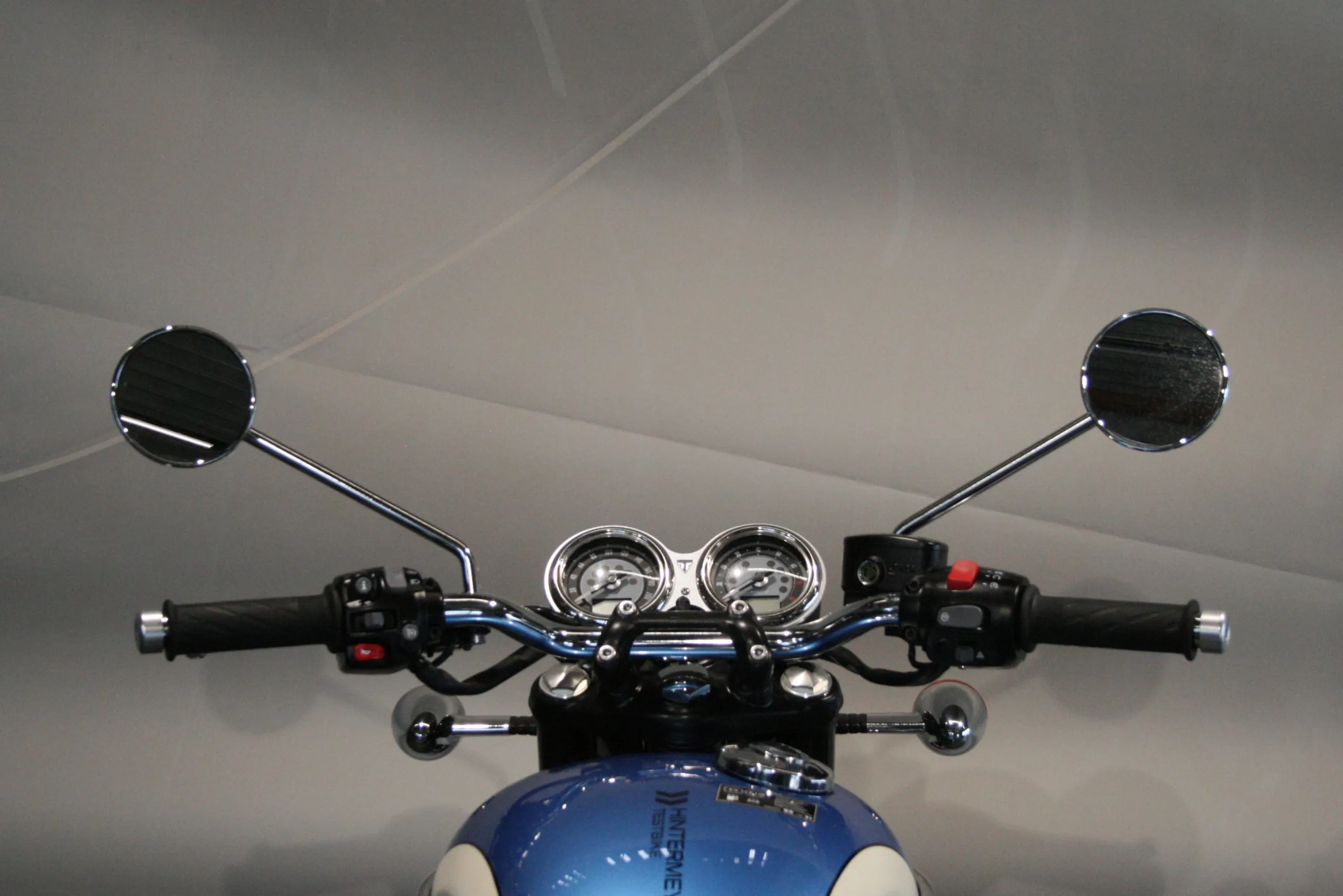 BONNEVILLE T120