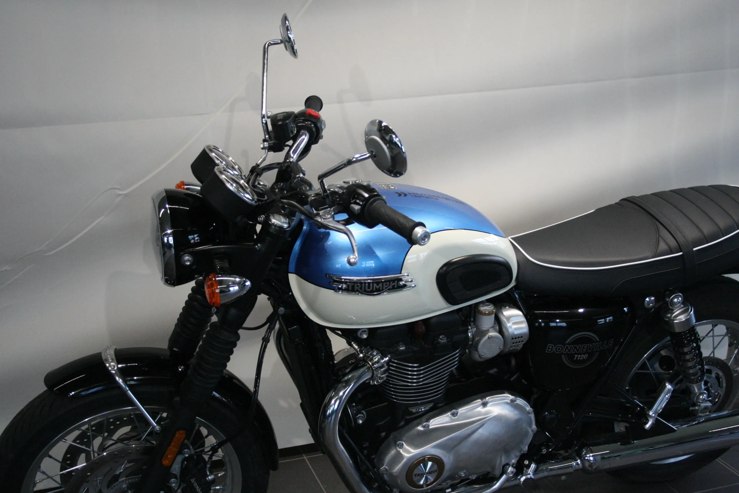 BONNEVILLE T120