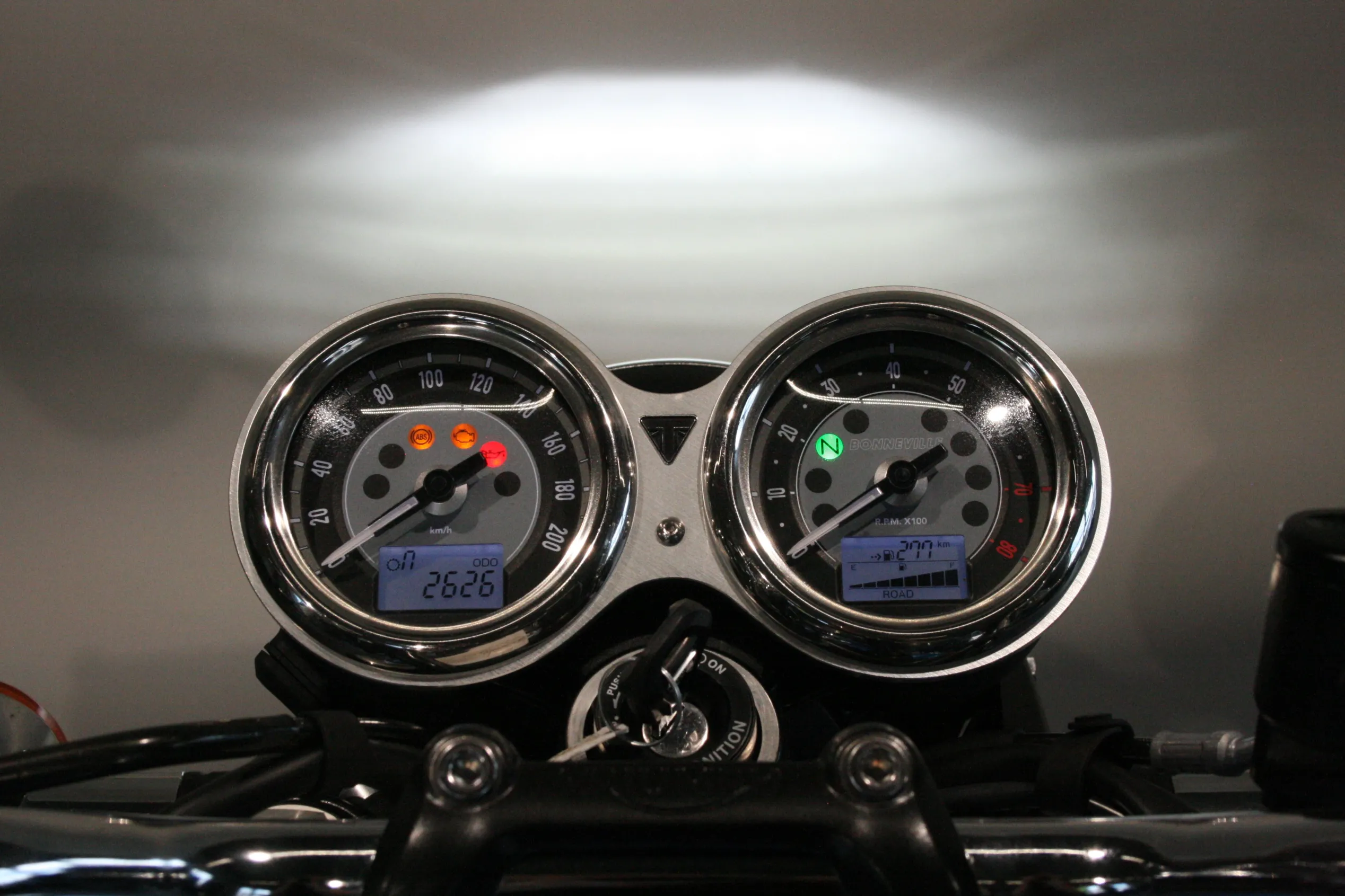 BONNEVILLE T120