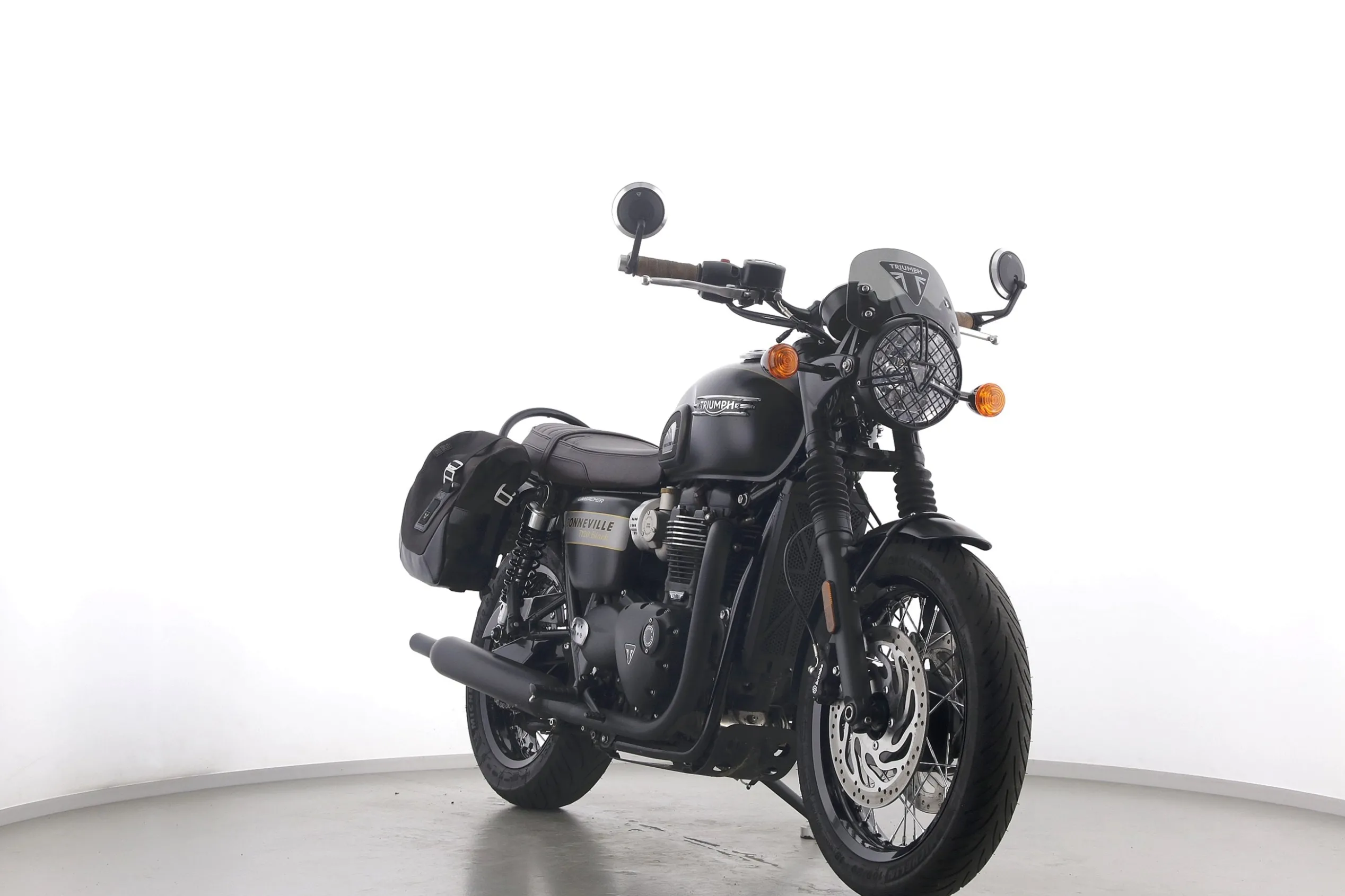 BONNEVILLE T120 BLACK