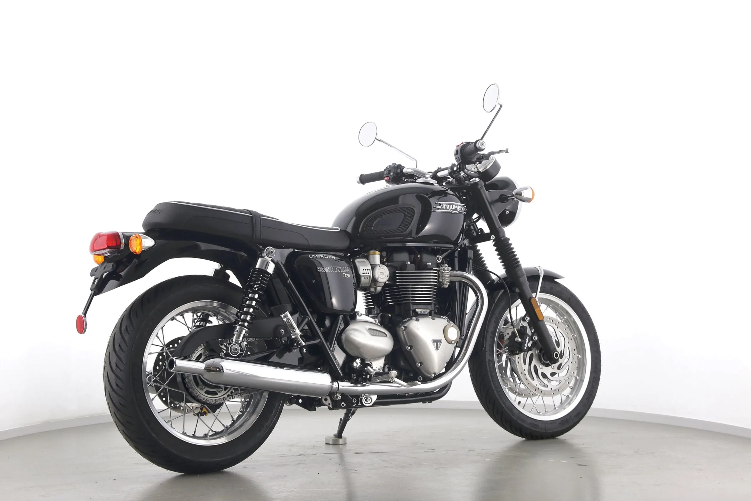BONNEVILLE T120 JET BLACK