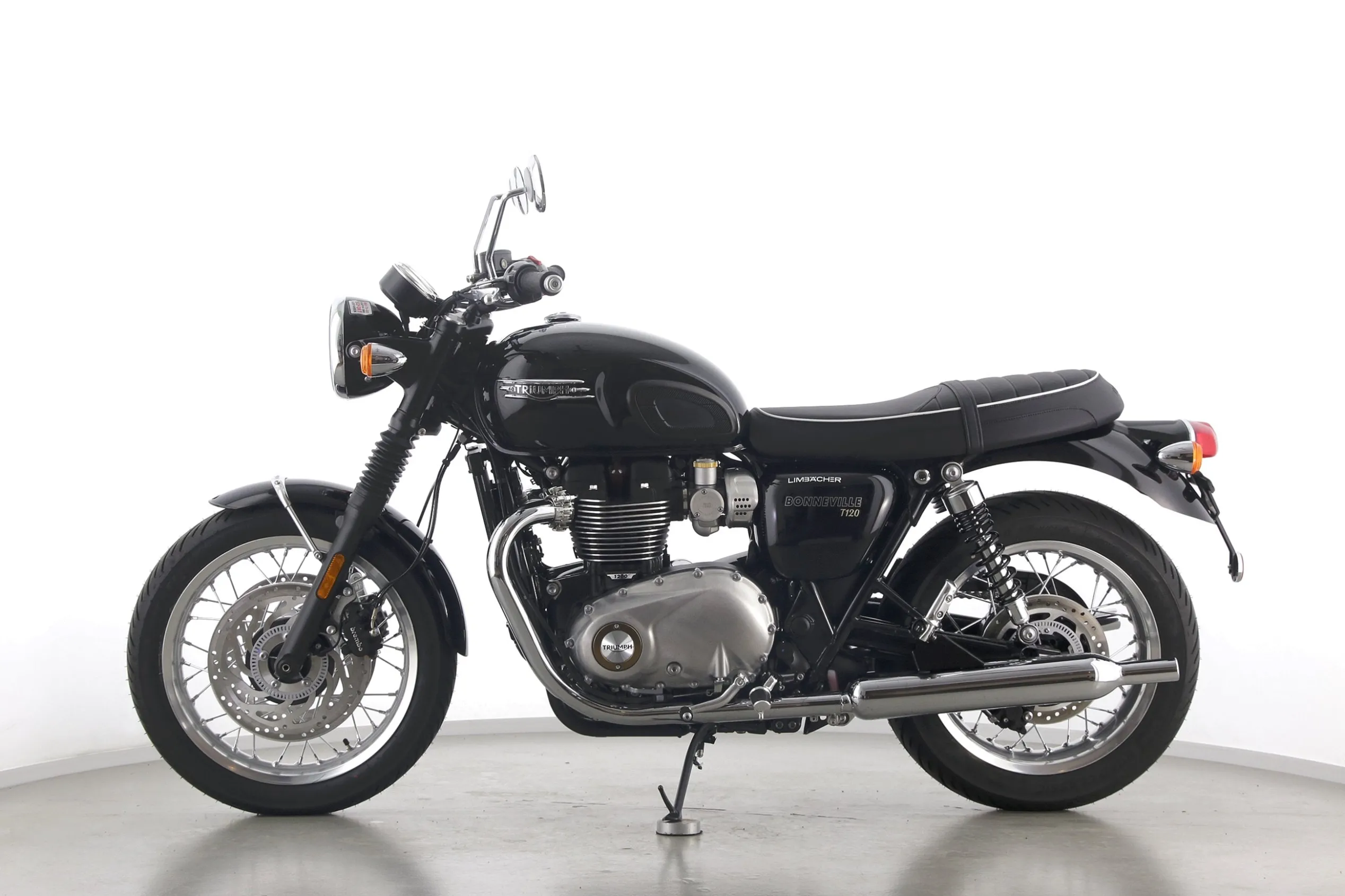 BONNEVILLE T120 JET BLACK