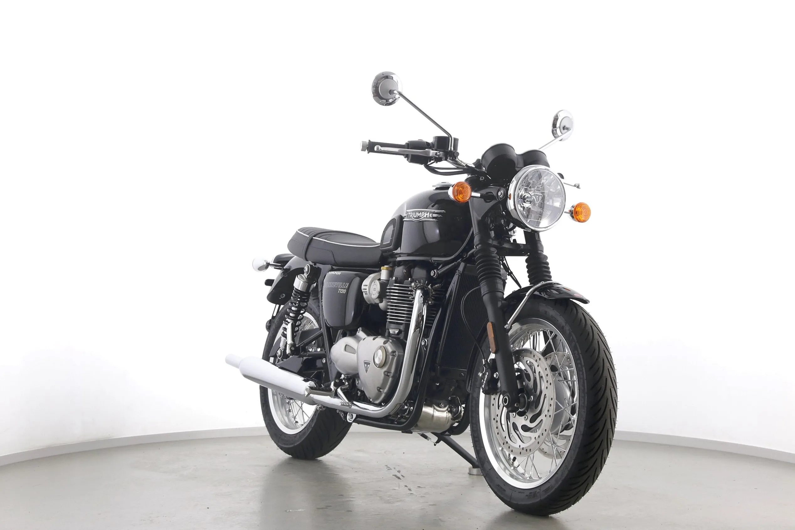 BONNEVILLE T120 JET BLACK