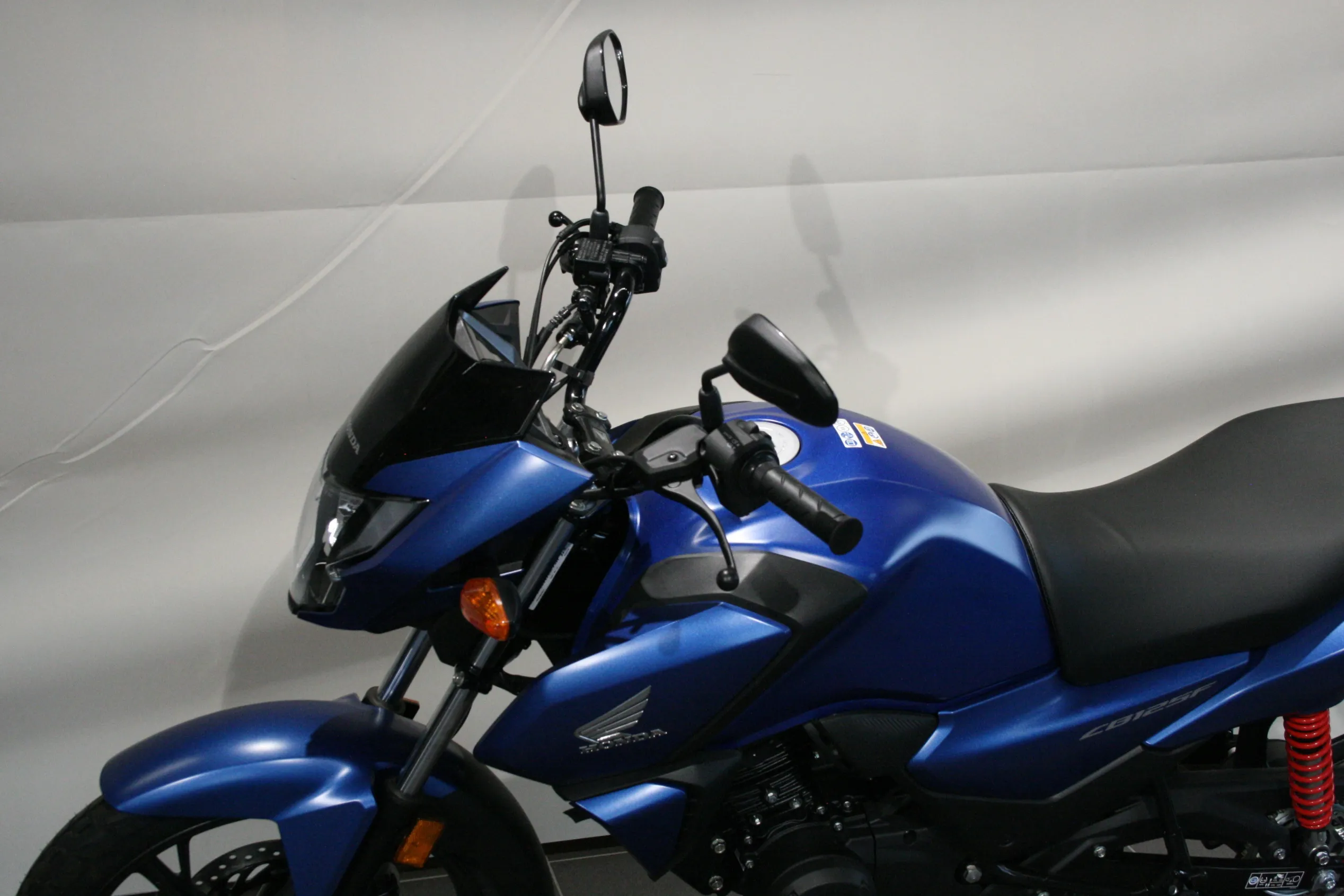 CB 125 F