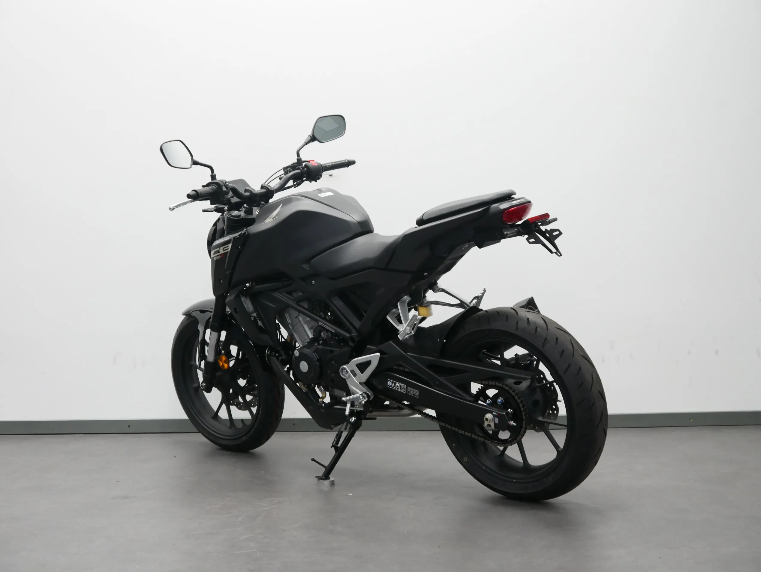 CB 125 R