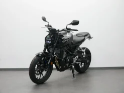 CB 125 R