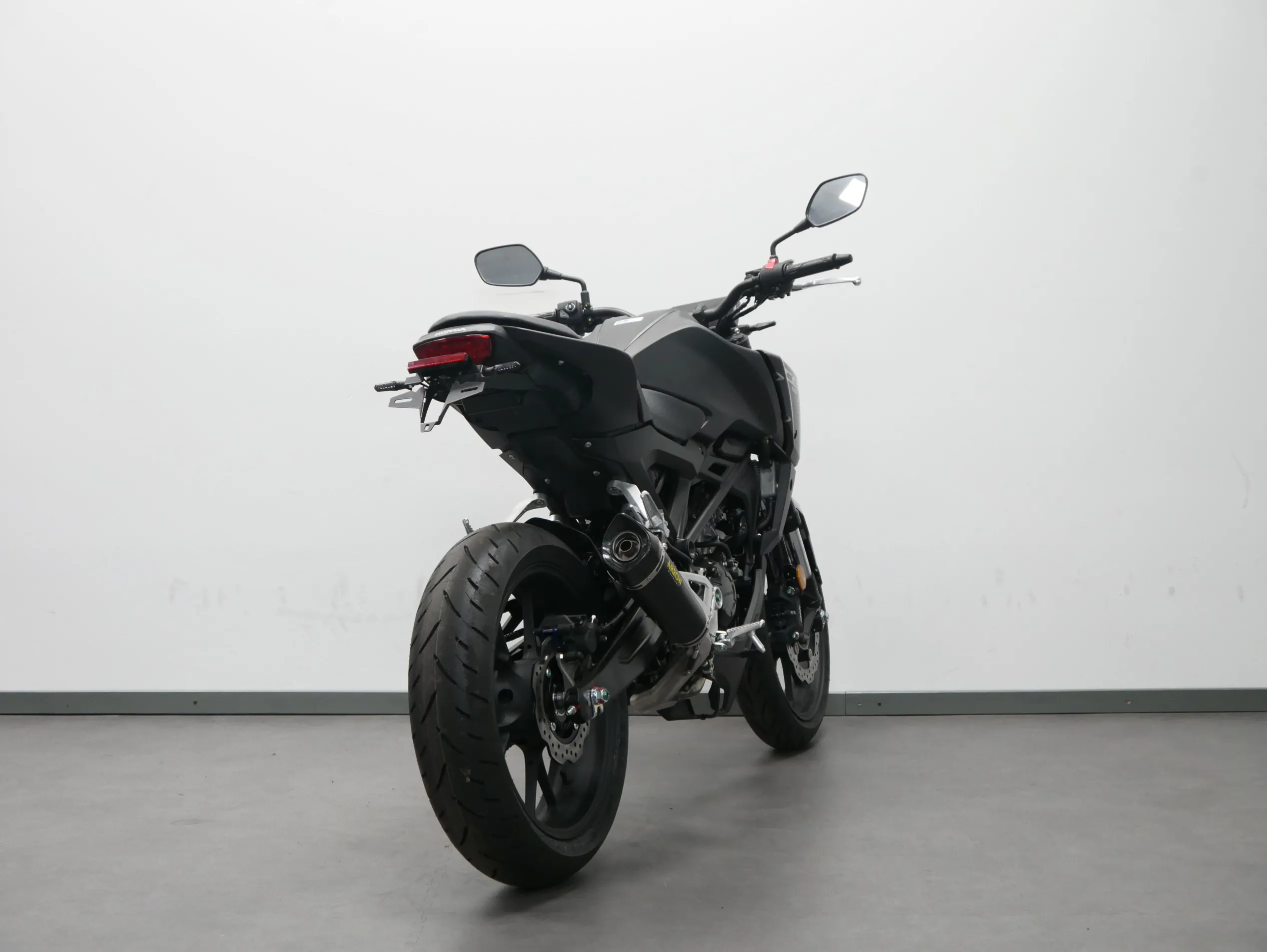 CB 125 R