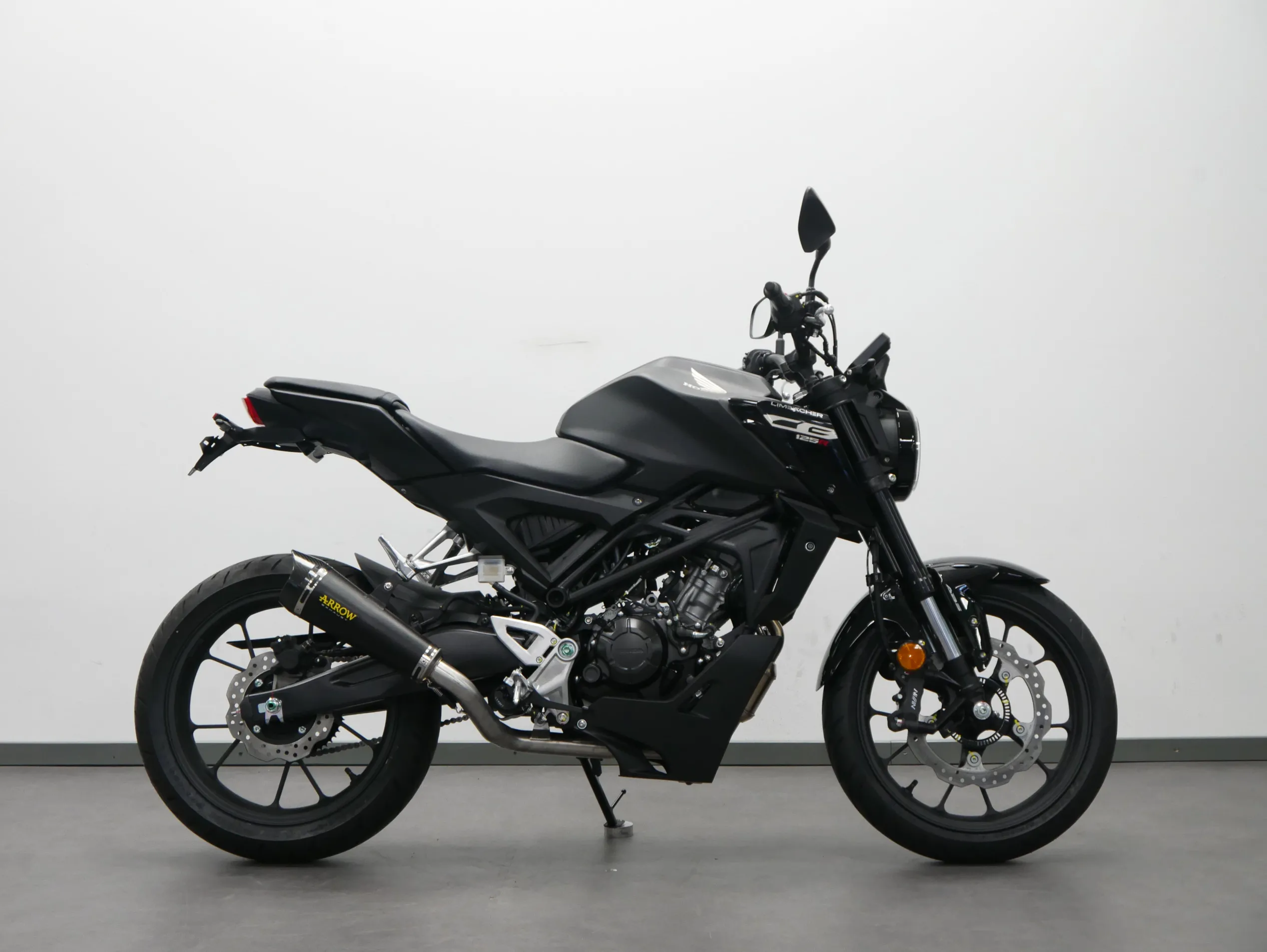 CB 125 R