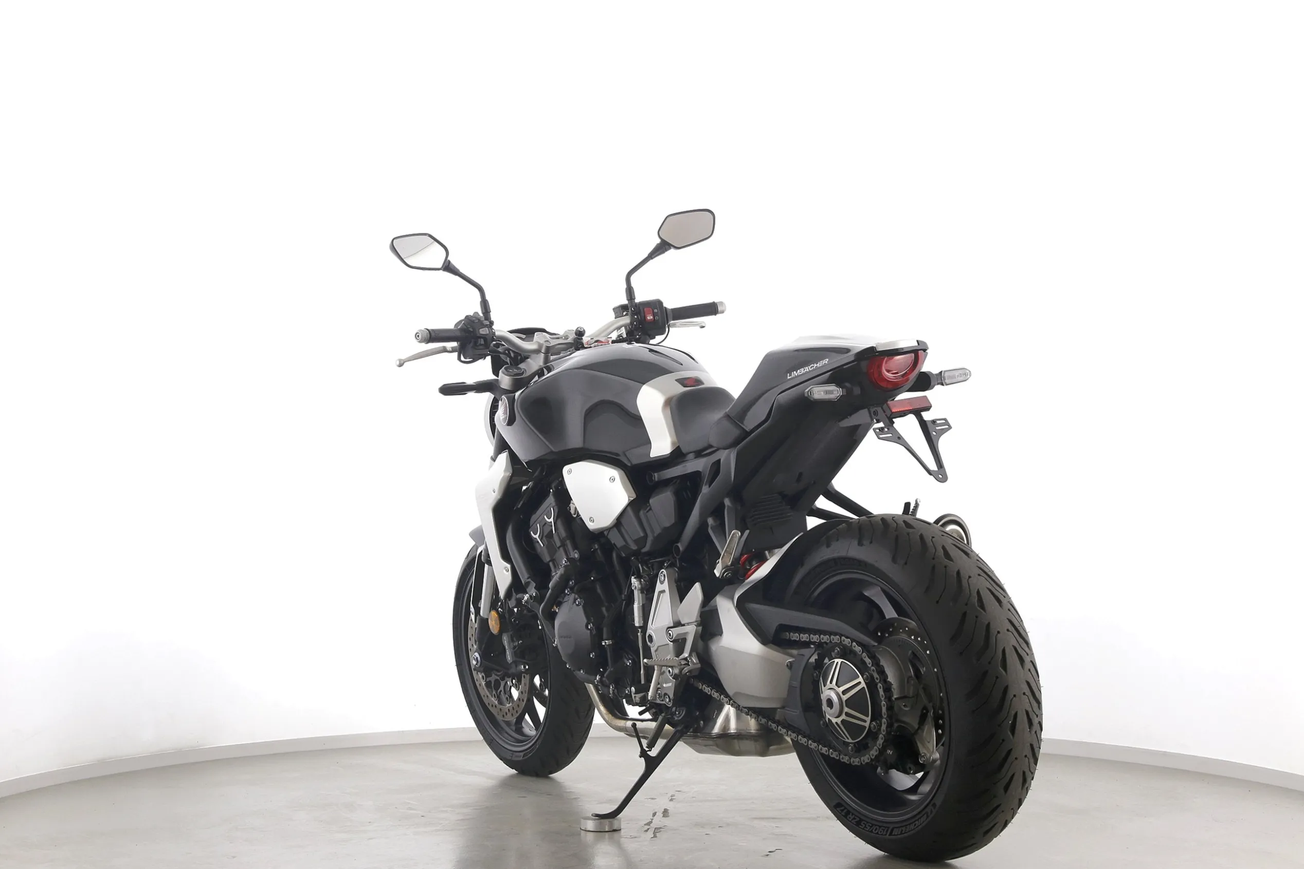 CB 1000 R PLUS