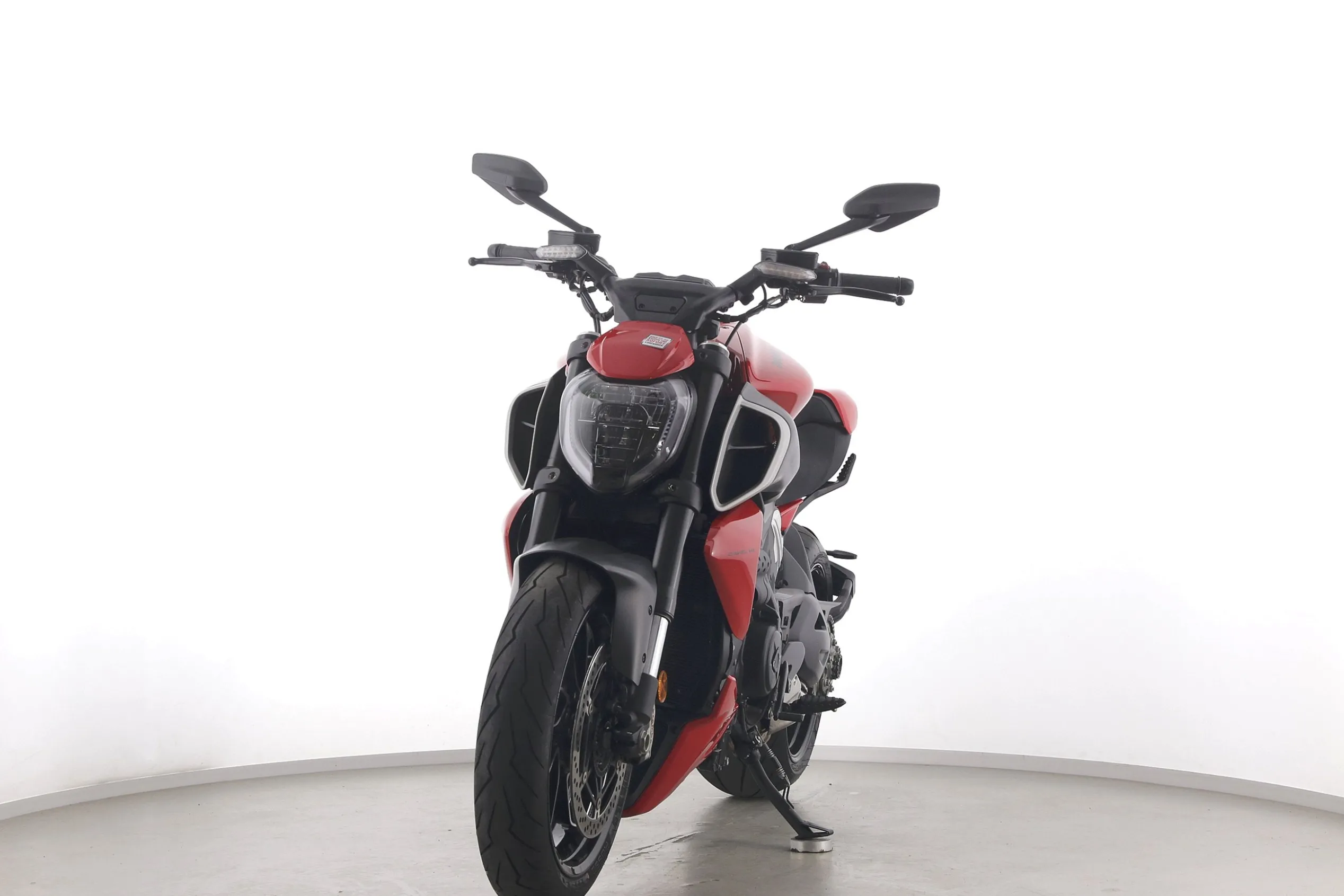 DIAVEL V4