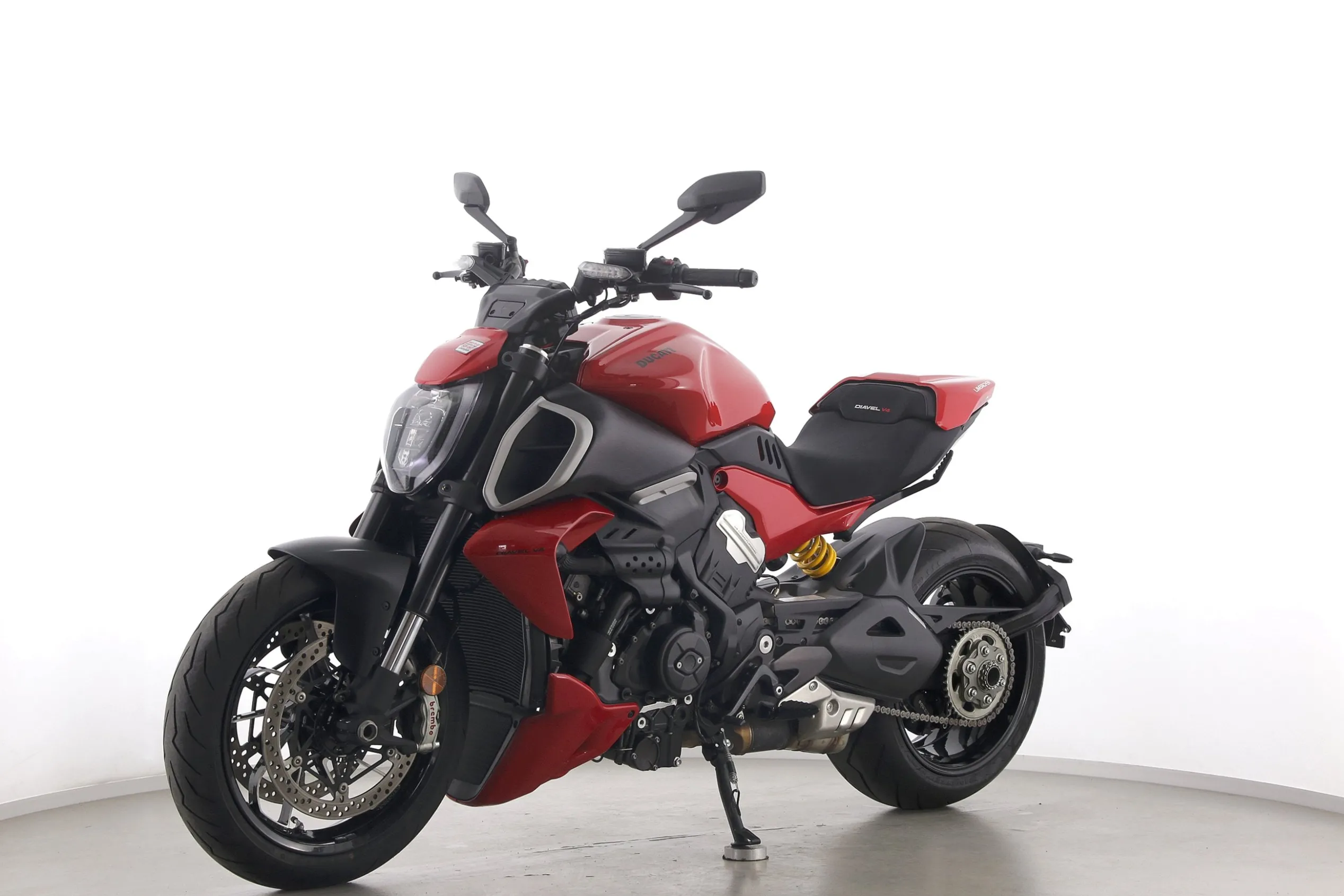 DIAVEL V4