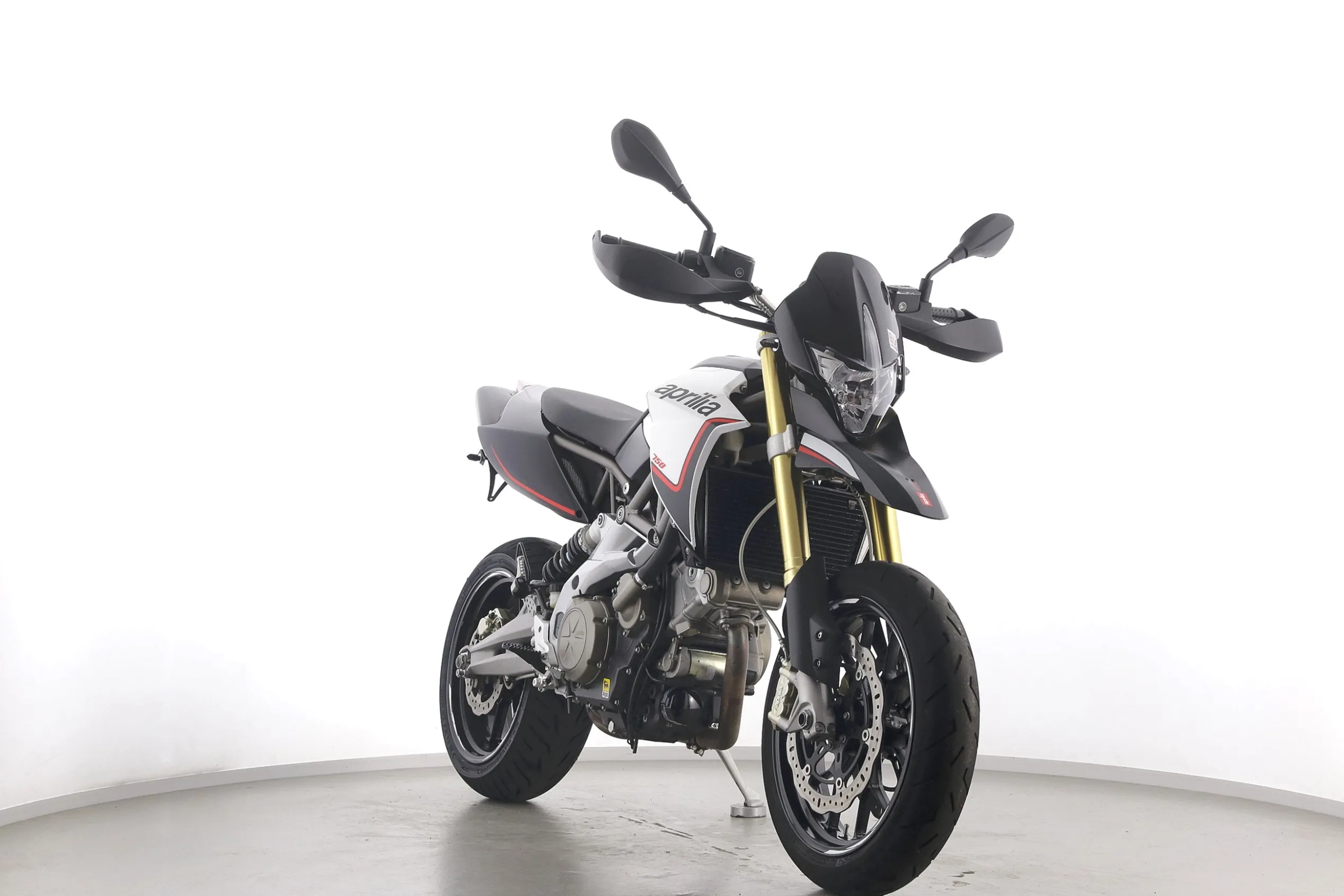 DORSODURO 750