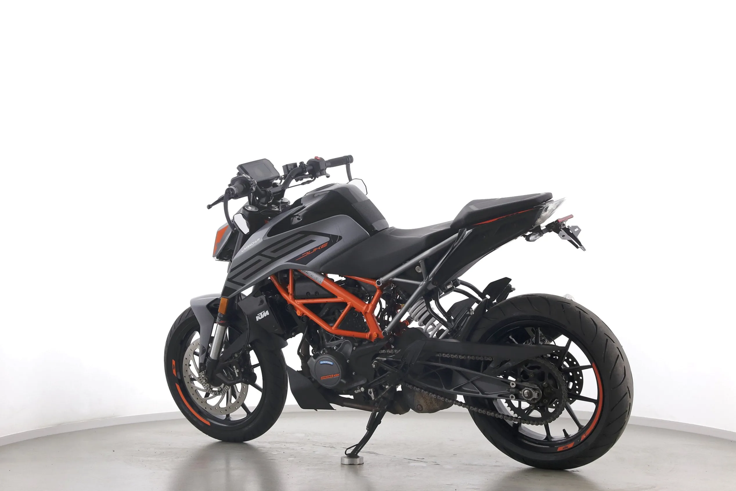125 DUKE