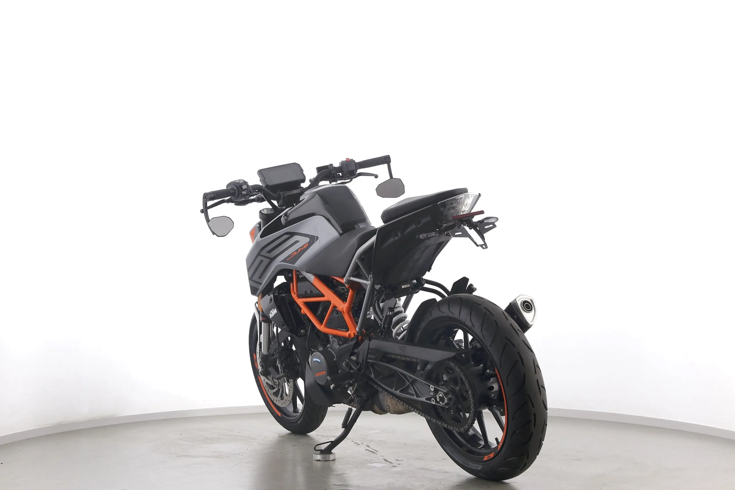 125 DUKE