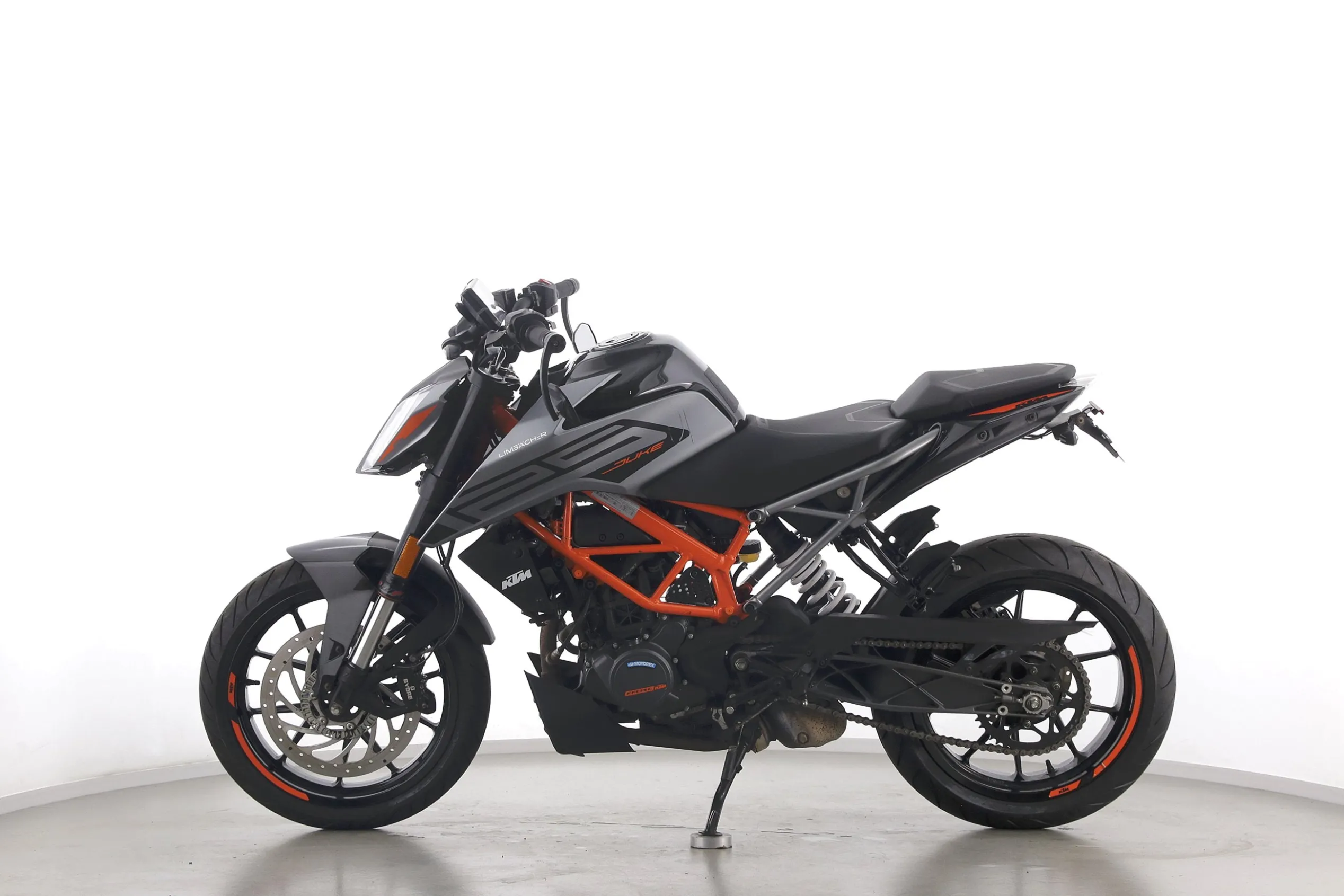 125 DUKE