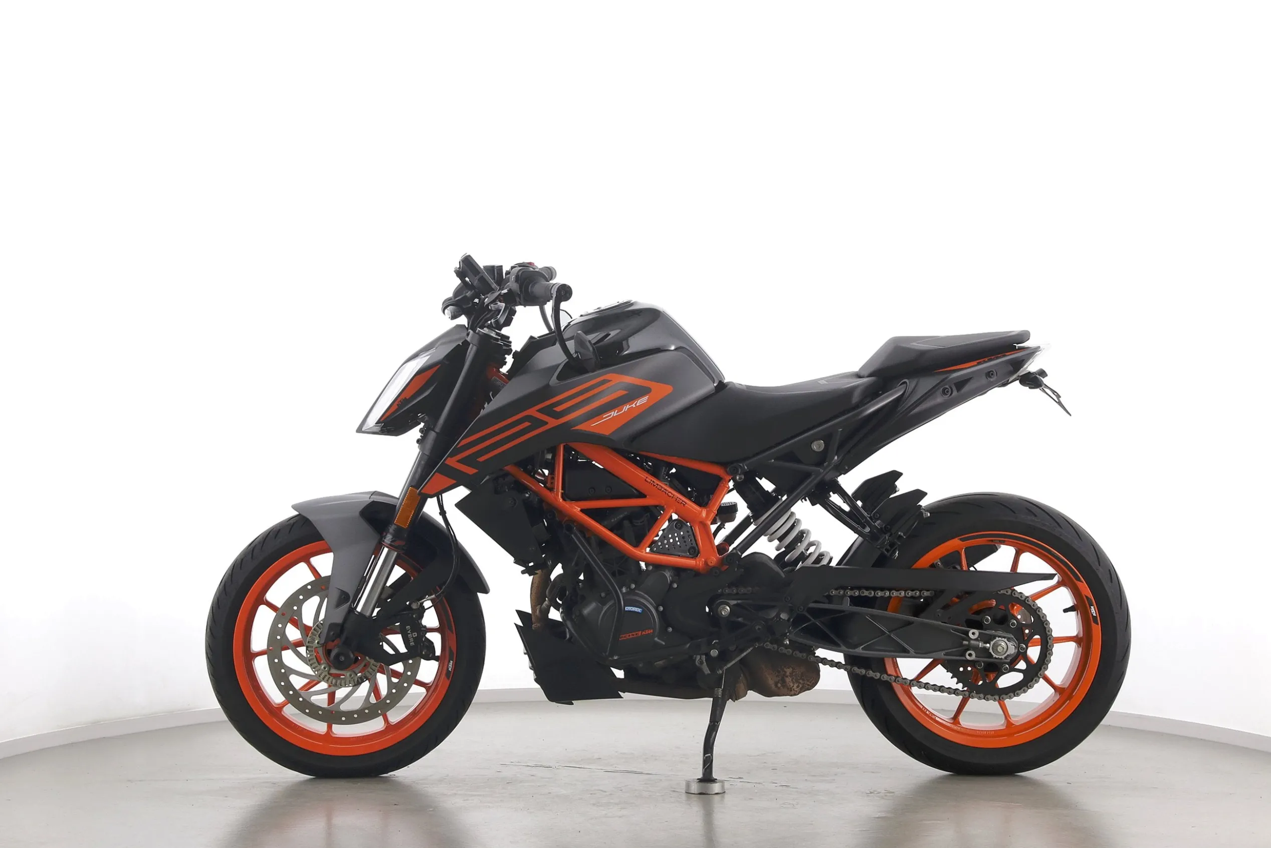 125 DUKE