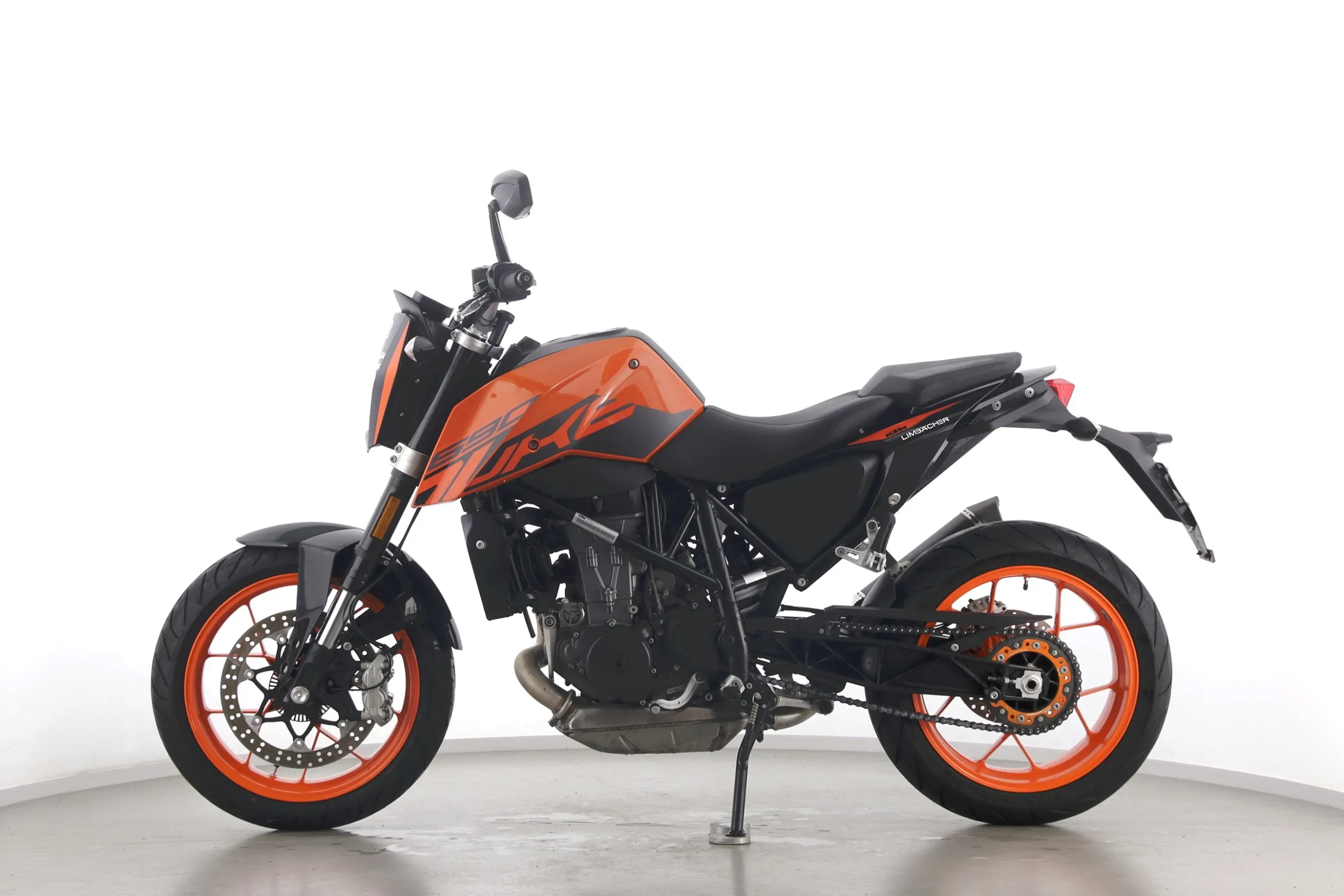690 DUKE