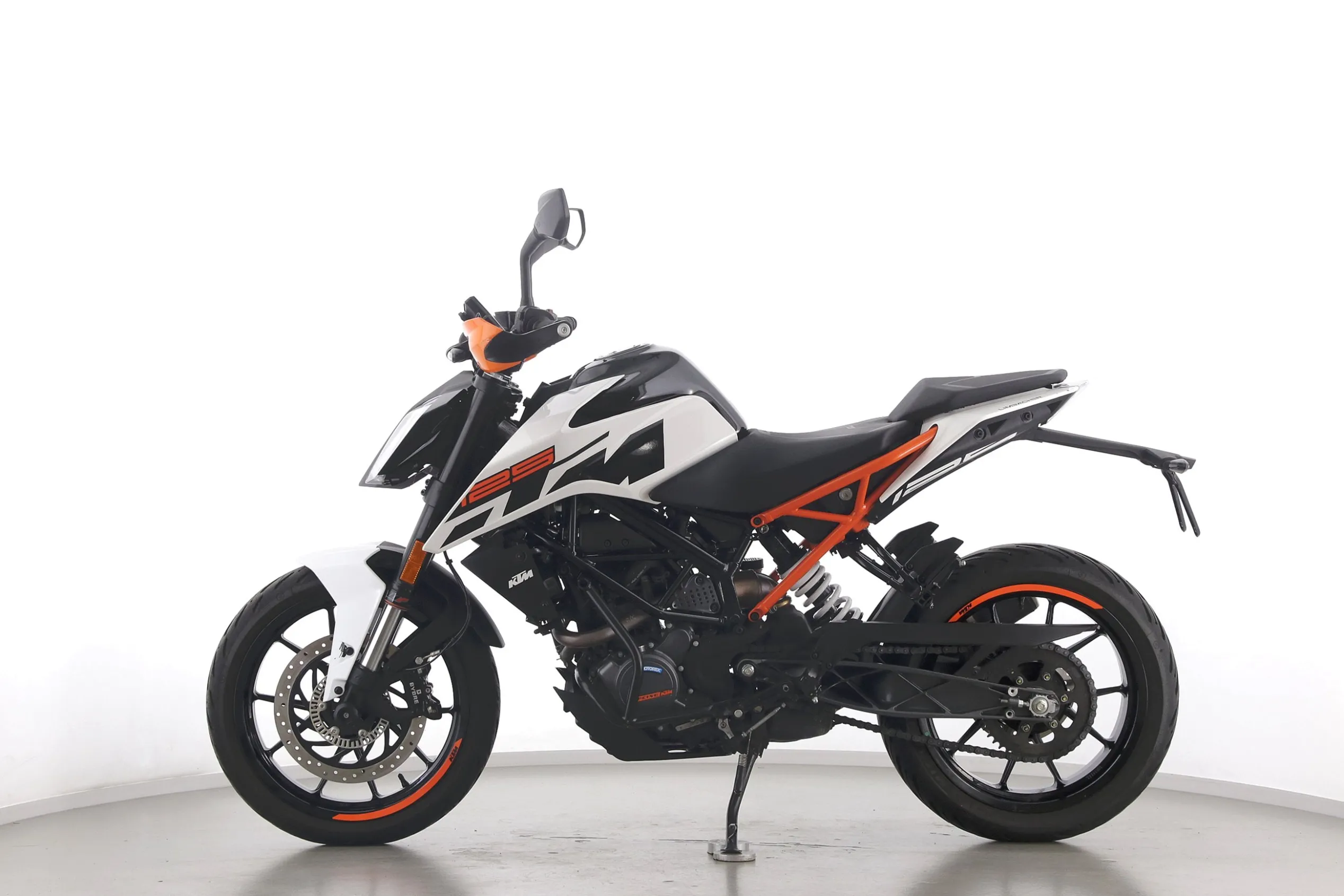 DUKE 125