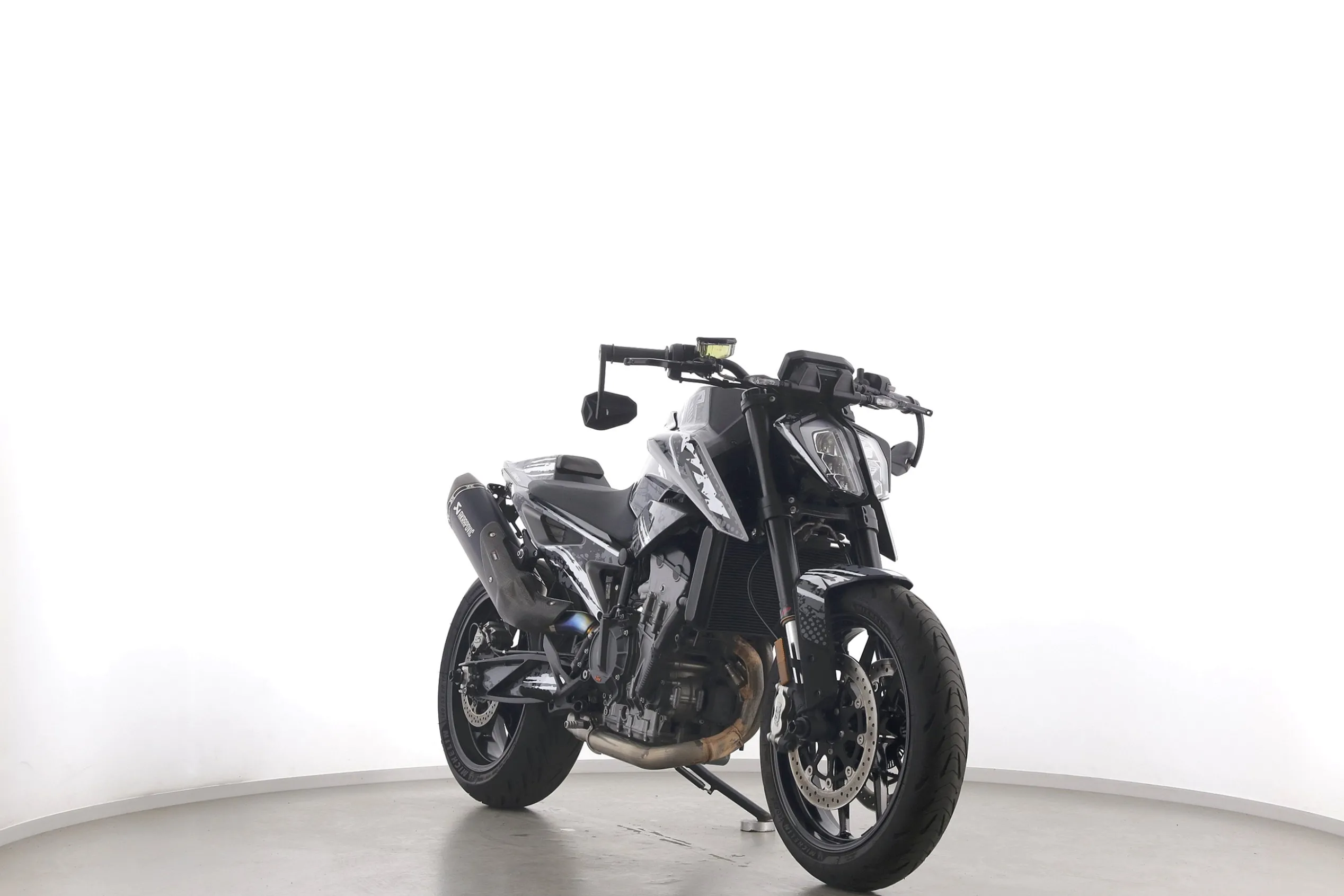 790 DUKE L