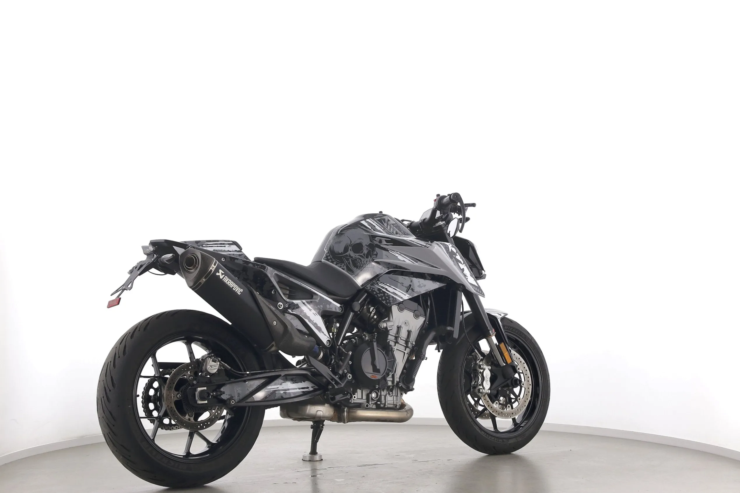 790 DUKE L
