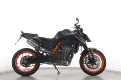 890 DUKE R