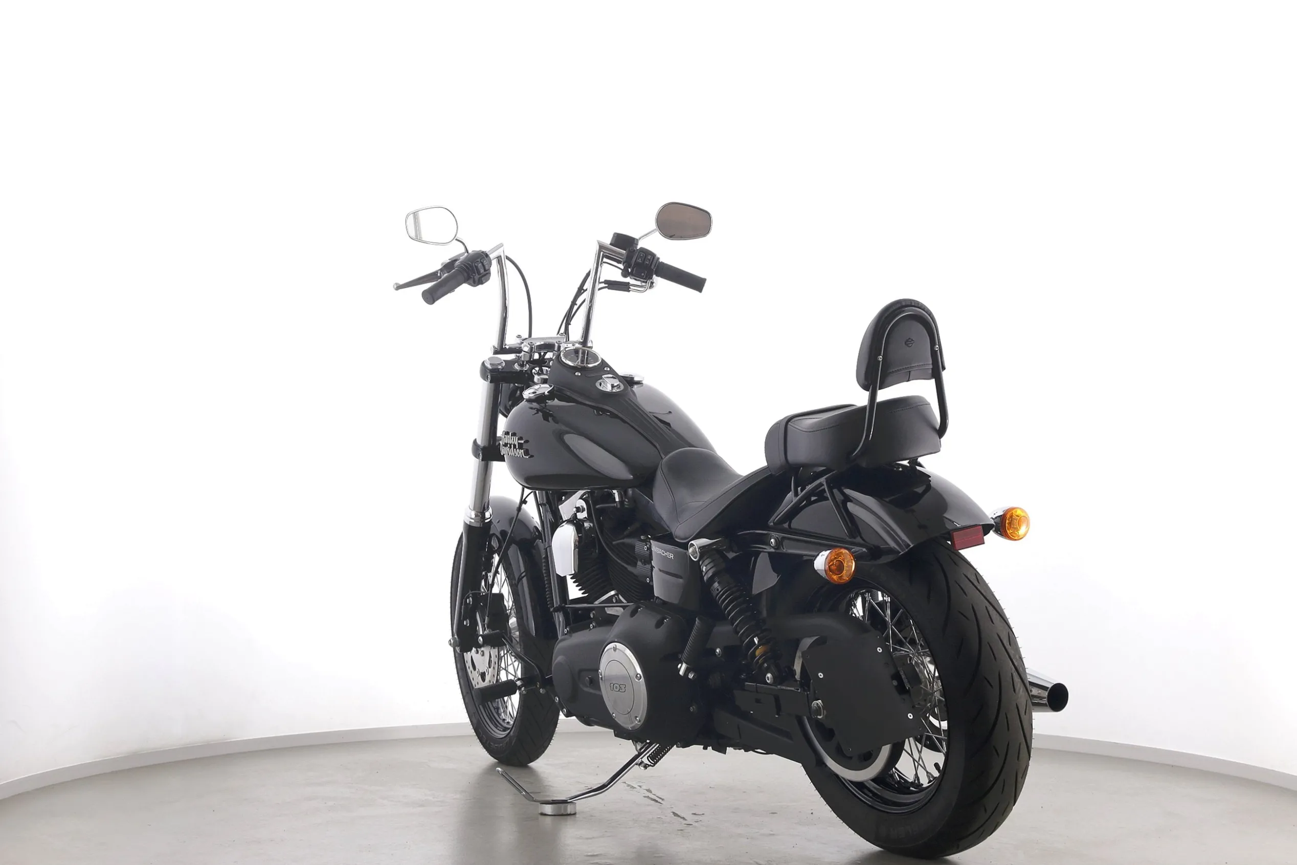 DYNA STREET BOB