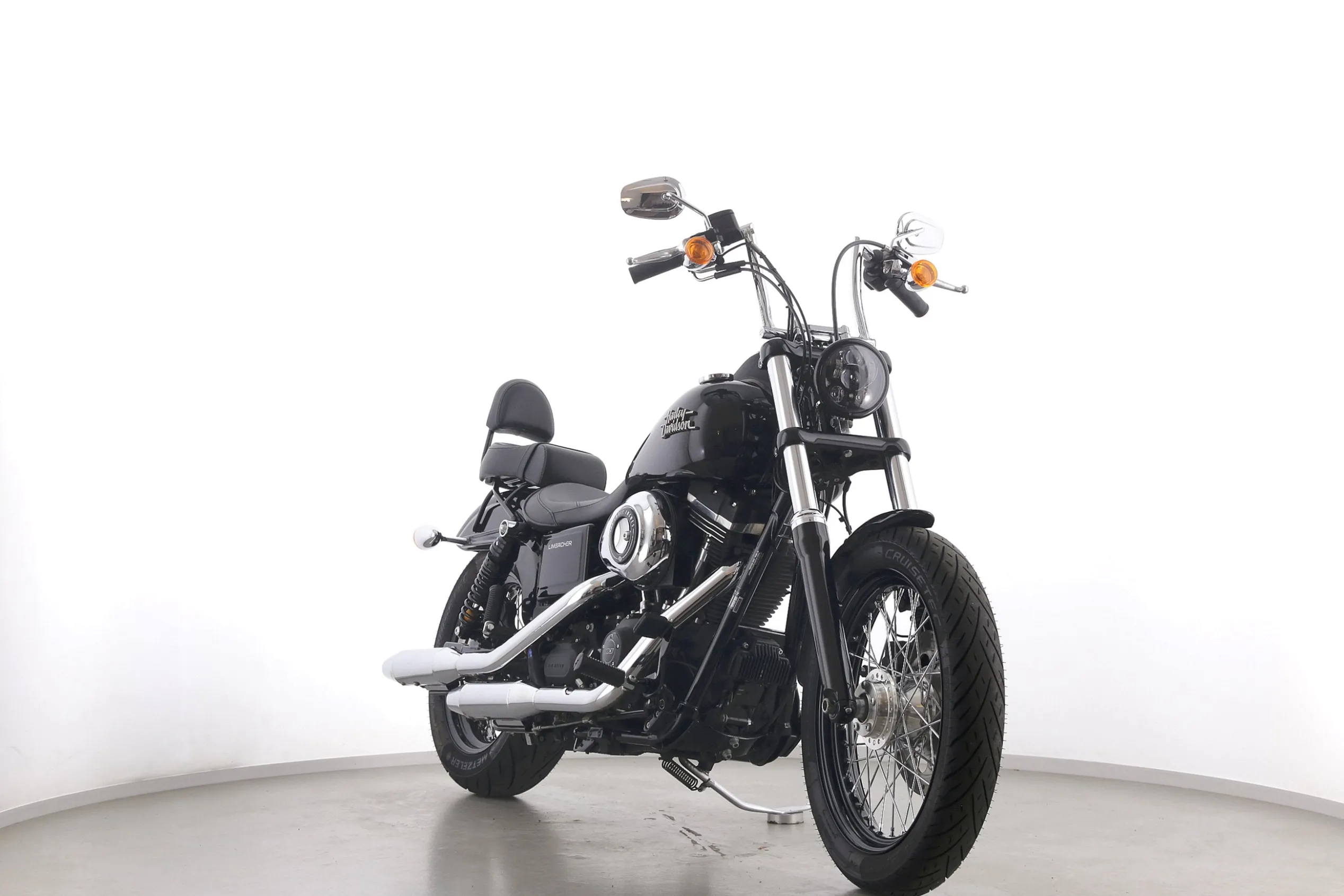 DYNA STREET BOB