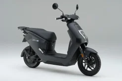 EM1 E