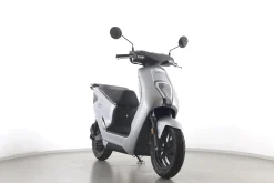 EM1 E