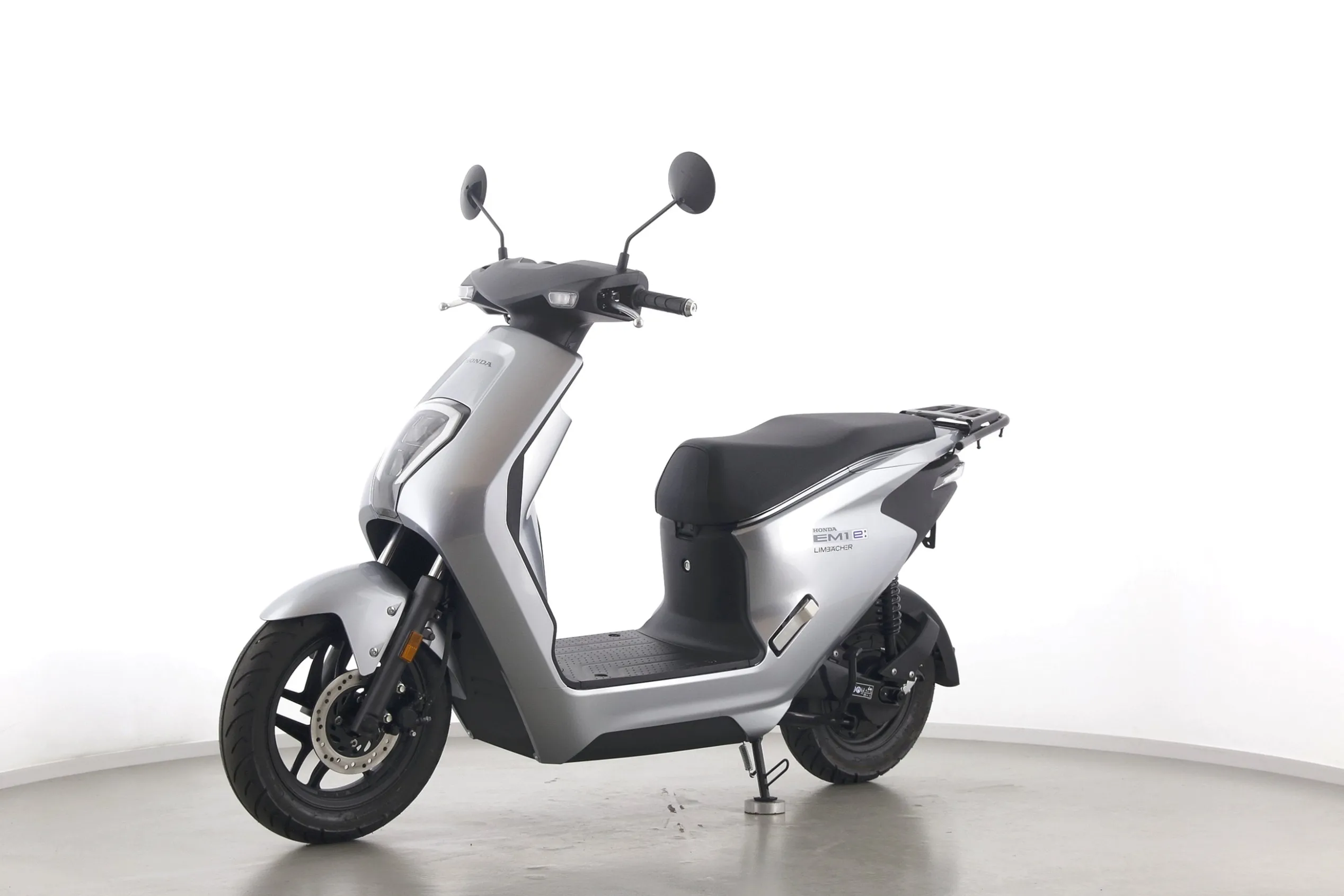 EM1 E