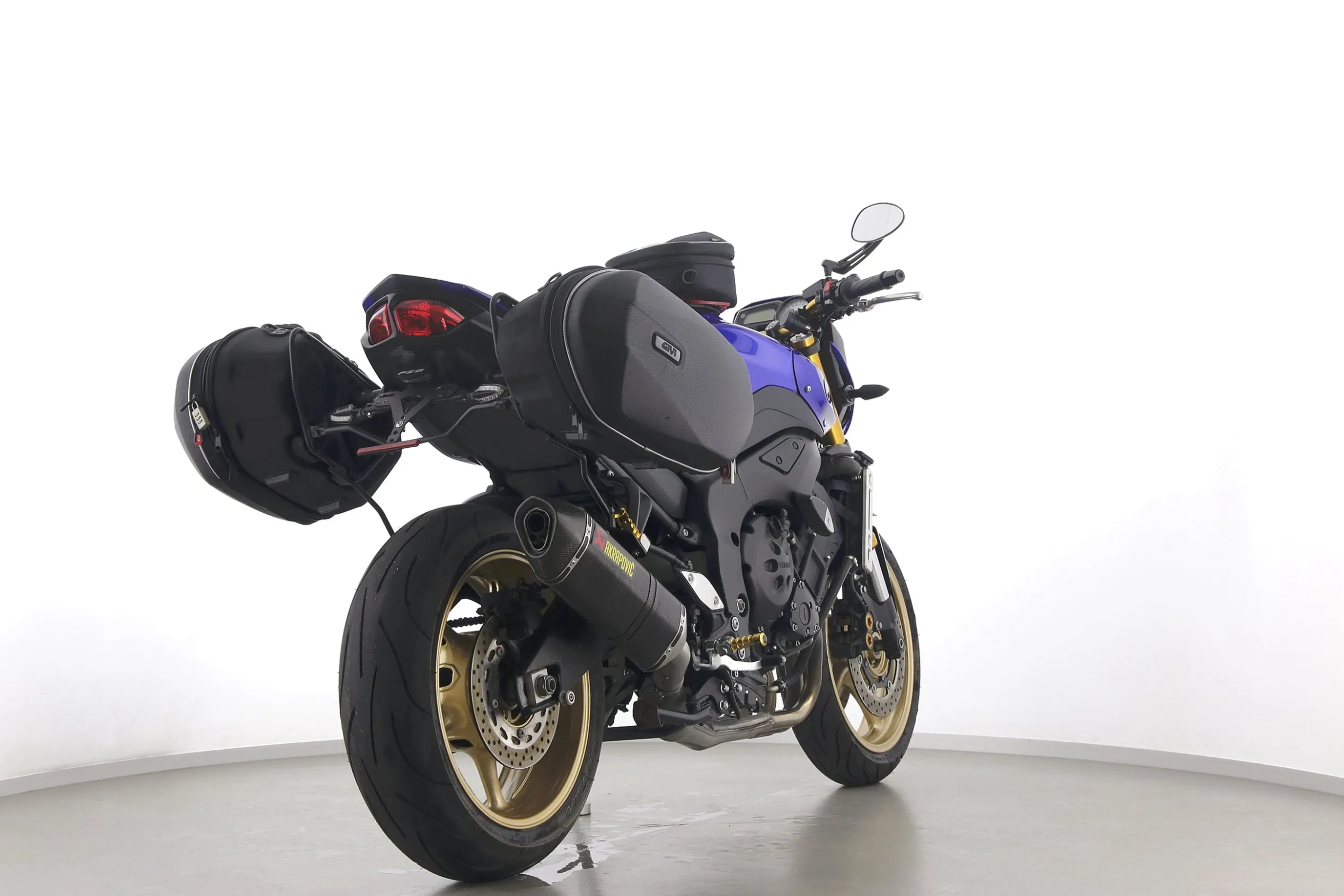 FZ 8 N