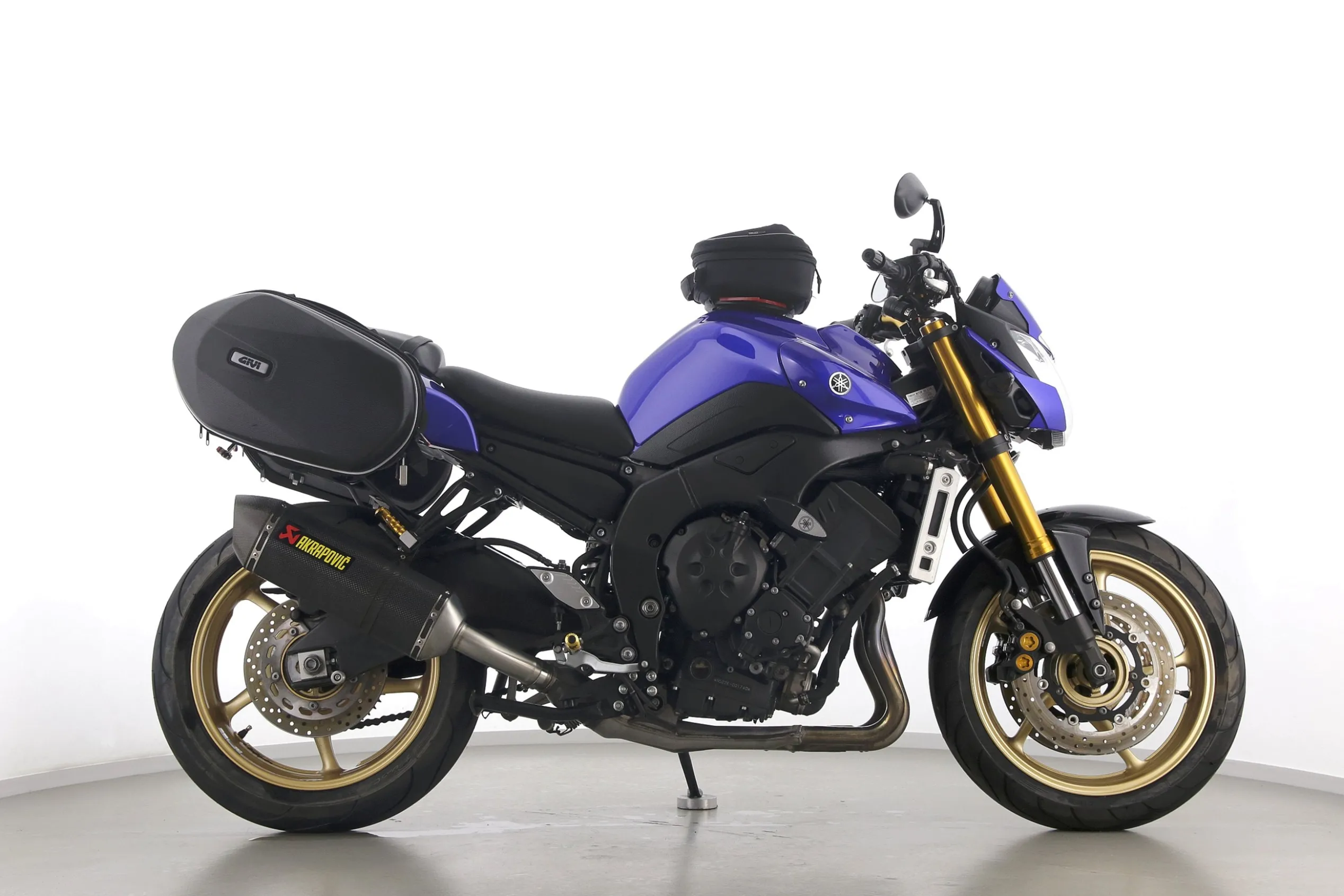 FZ 8 N
