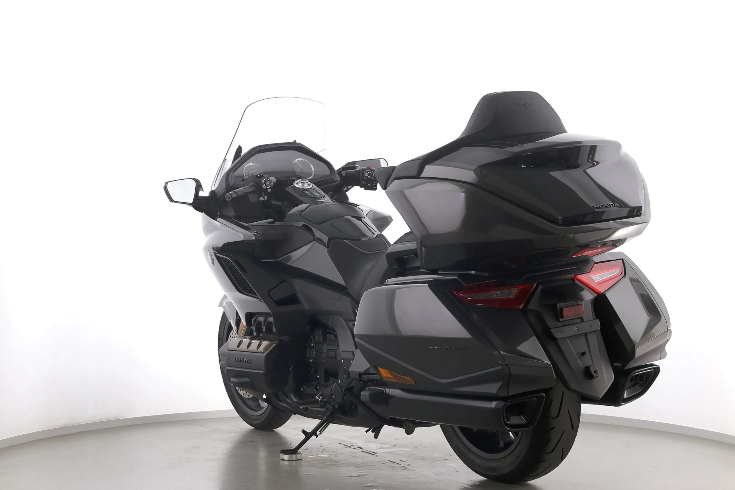 GL 1800 GOLD WING TOUR DCT