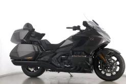 GL 1800 GOLD WING TOUR DCT