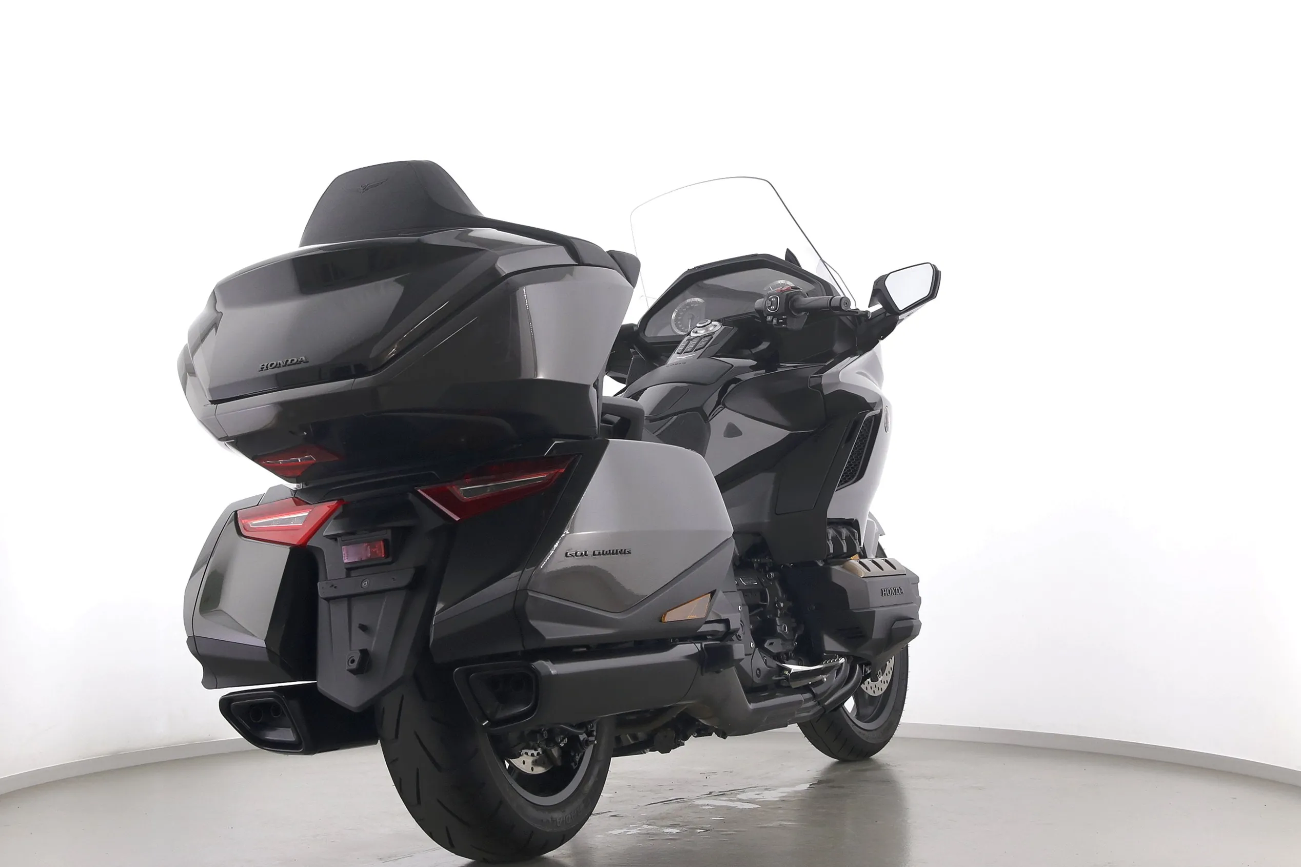 GL 1800 GOLD WING TOUR DCT