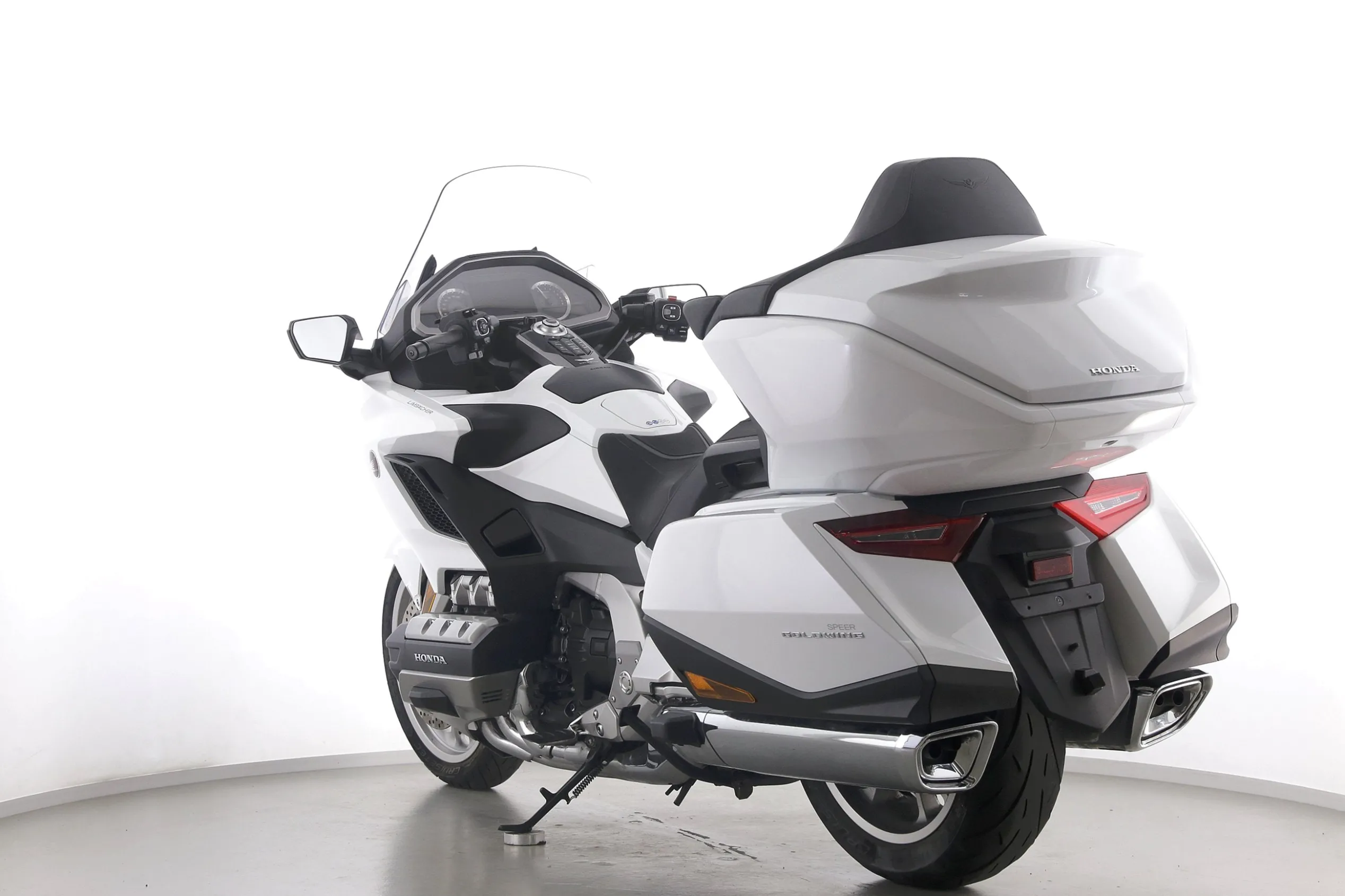 GL 1800 GOLD WING TOUR DCT