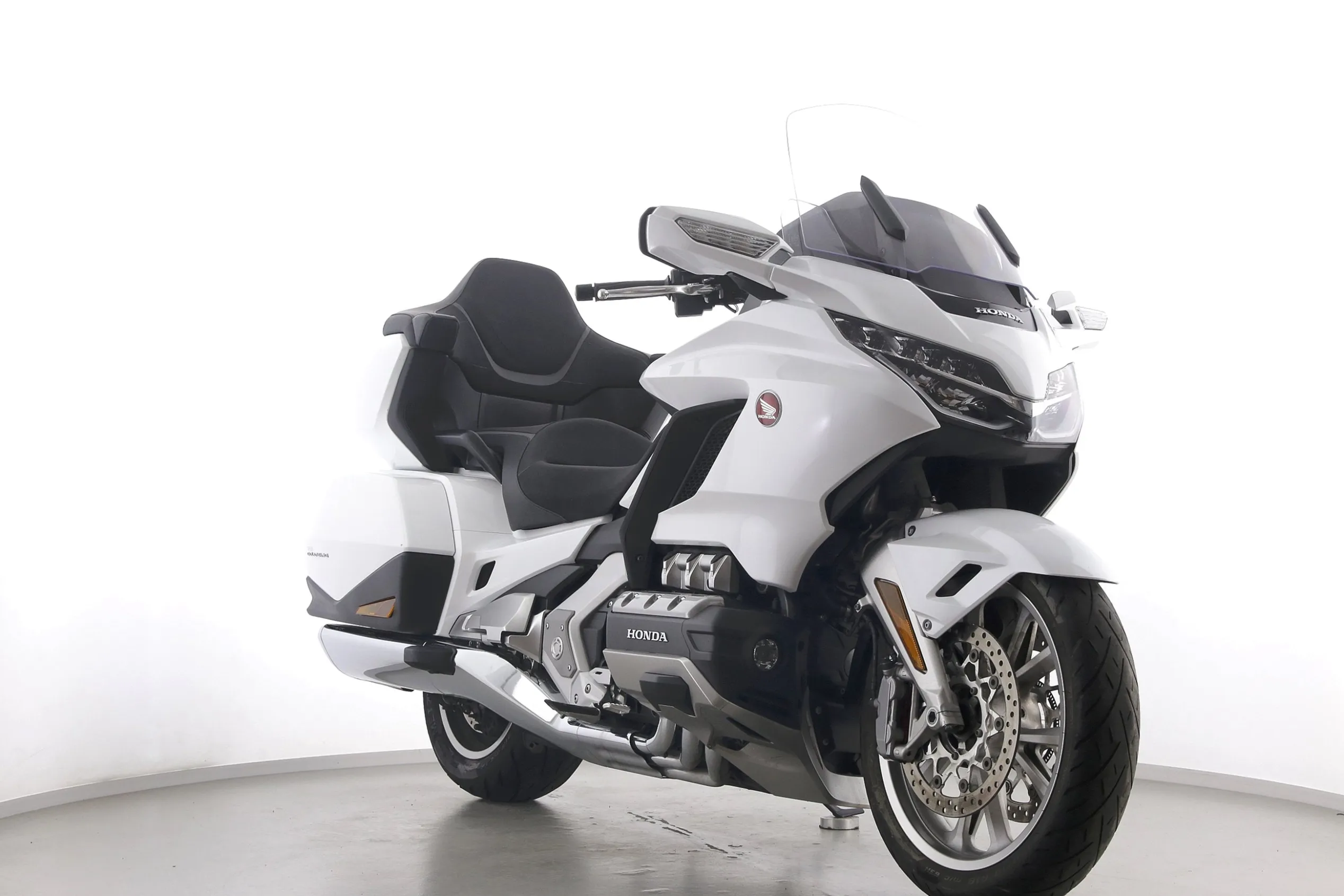 GL 1800 GOLD WING TOUR DCT