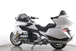 GL 1800 GOLD WING TOUR DCT