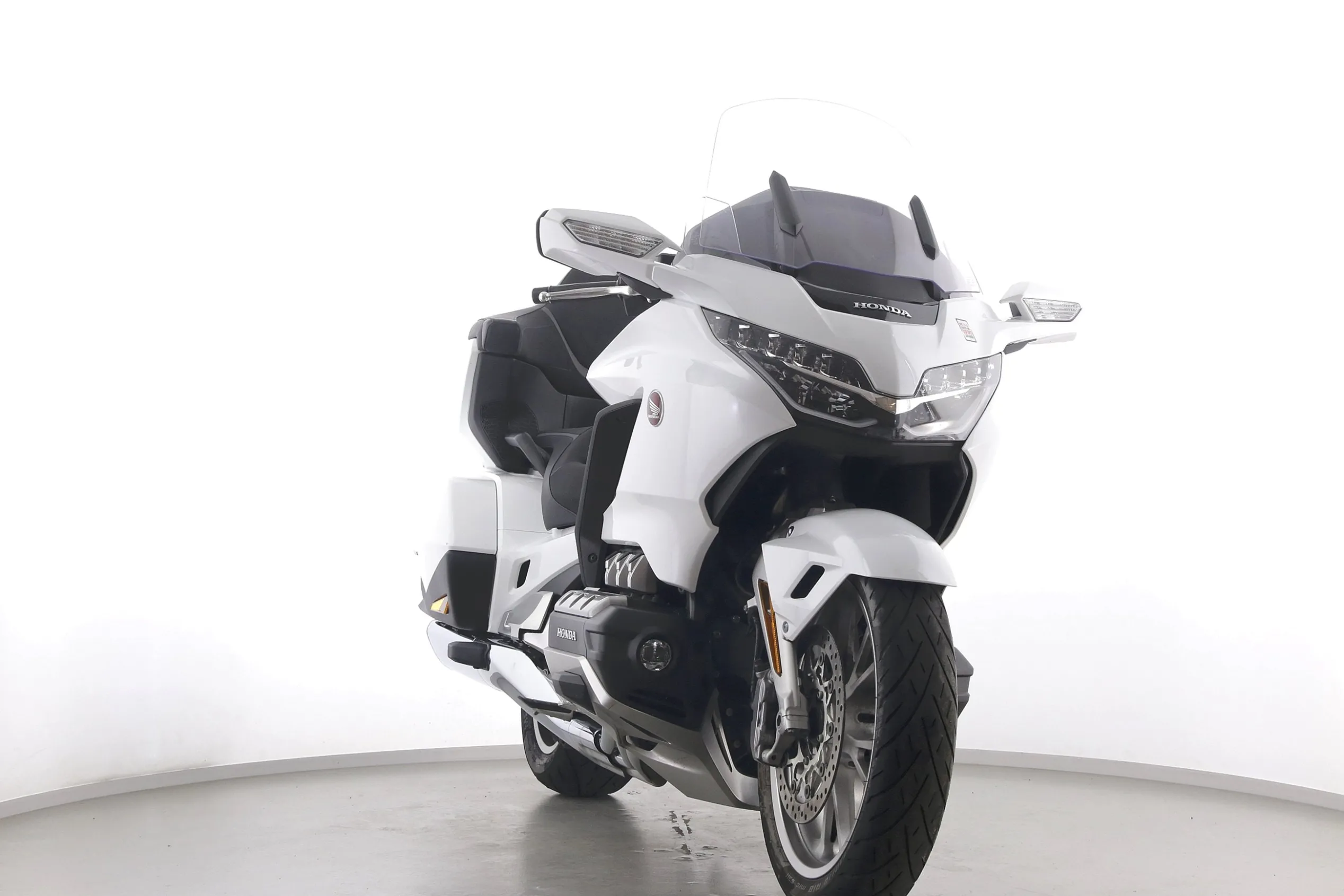GL 1800 GOLD WING TOUR DCT