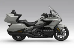 GL 1800 GOLD WING TOUR DCT