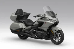 GL 1800 GOLD WING TOUR DCT
