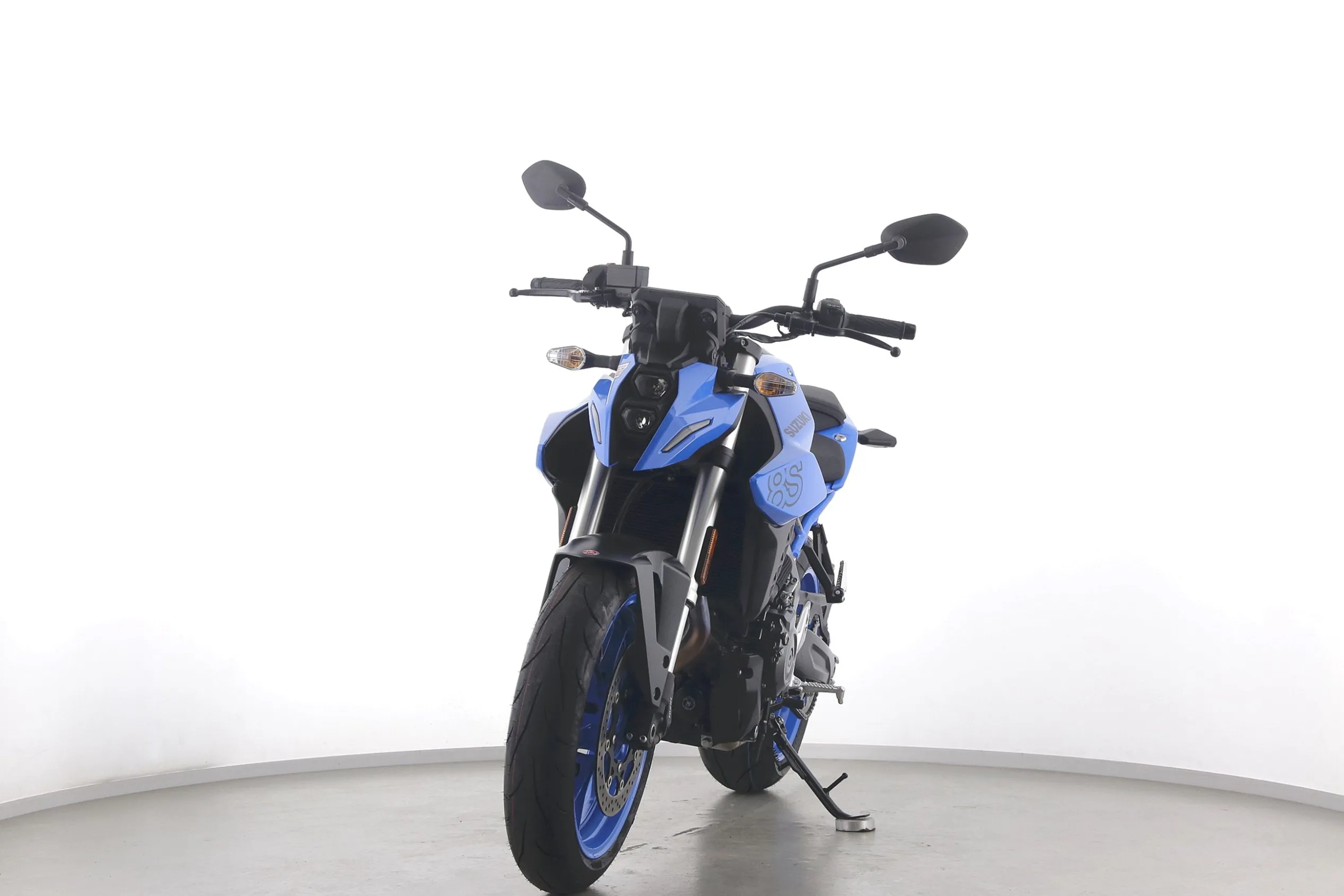 GSX 8 S