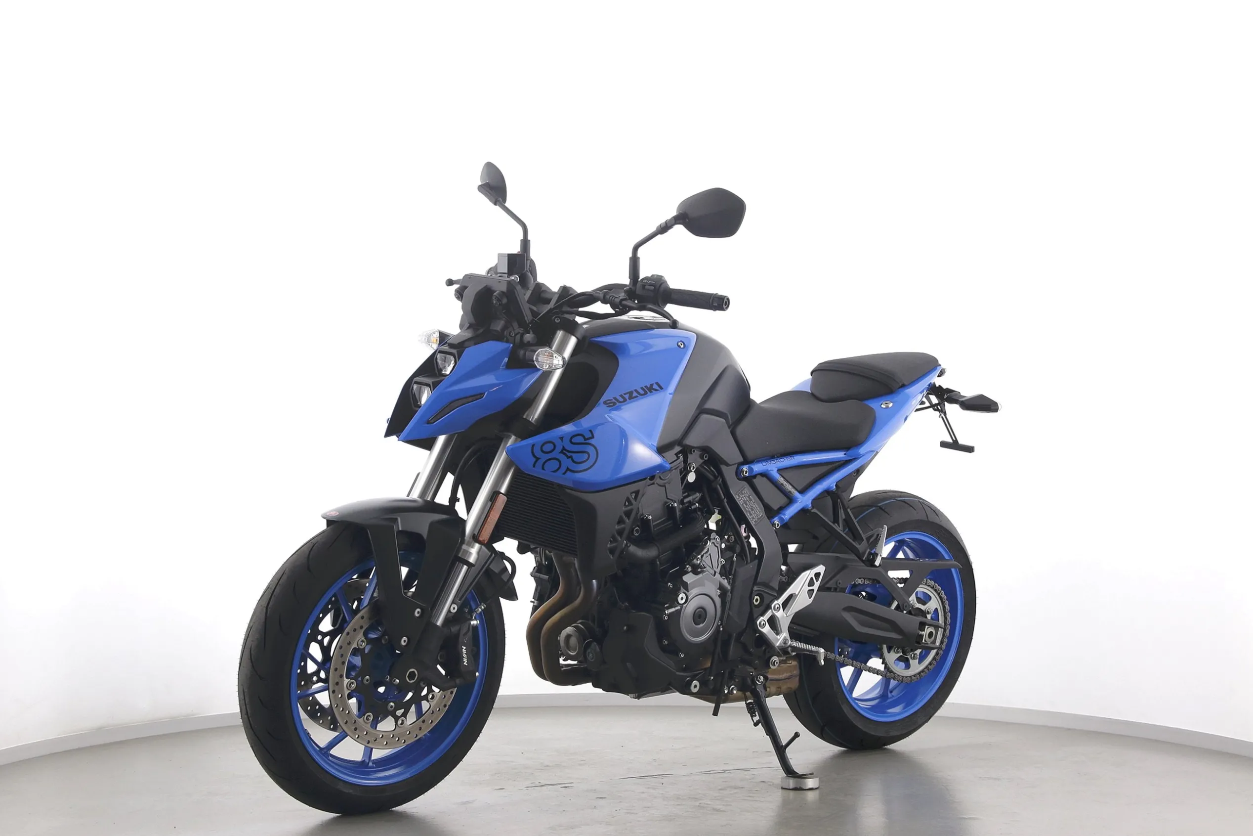 GSX 8 S