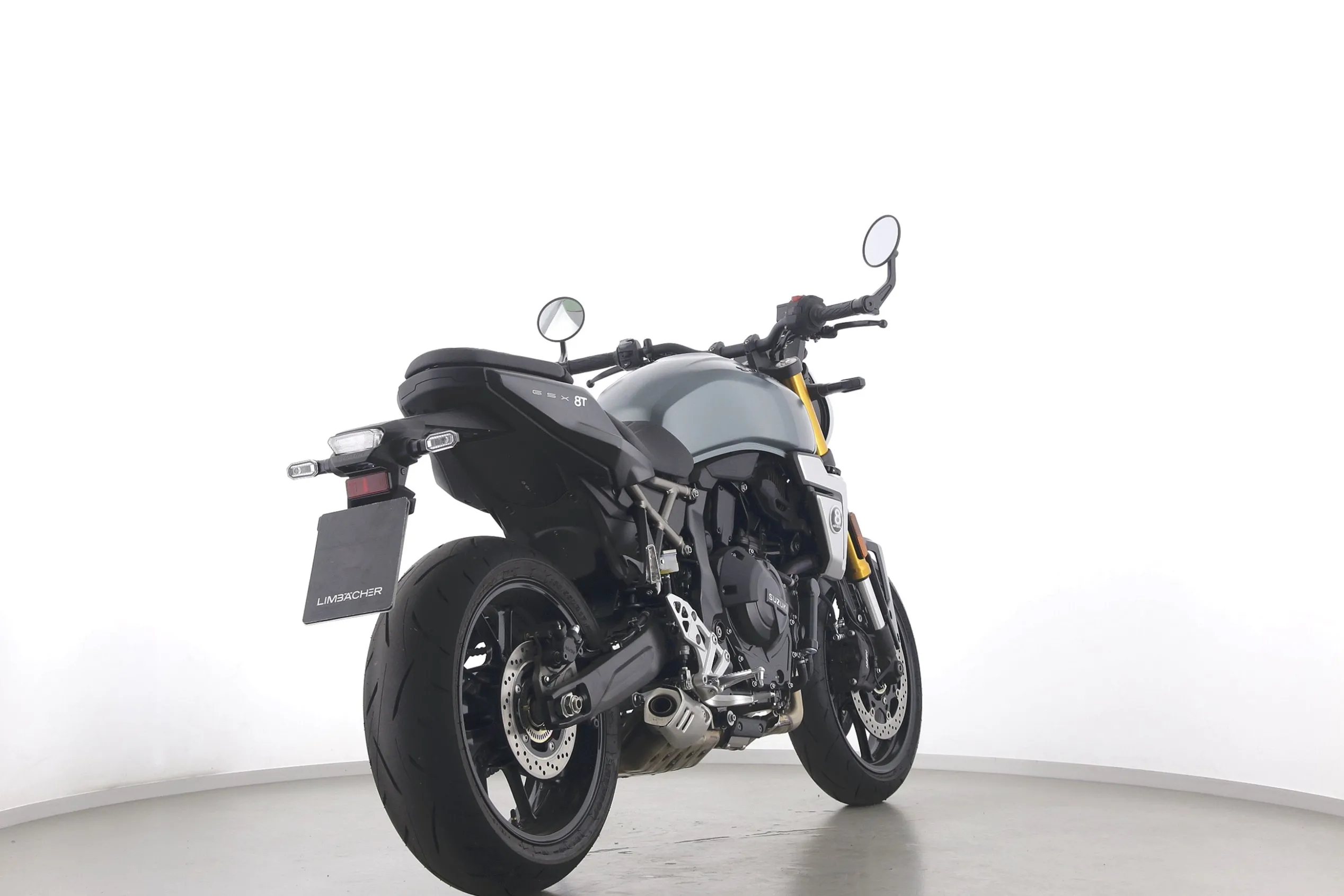 GSX 8 T